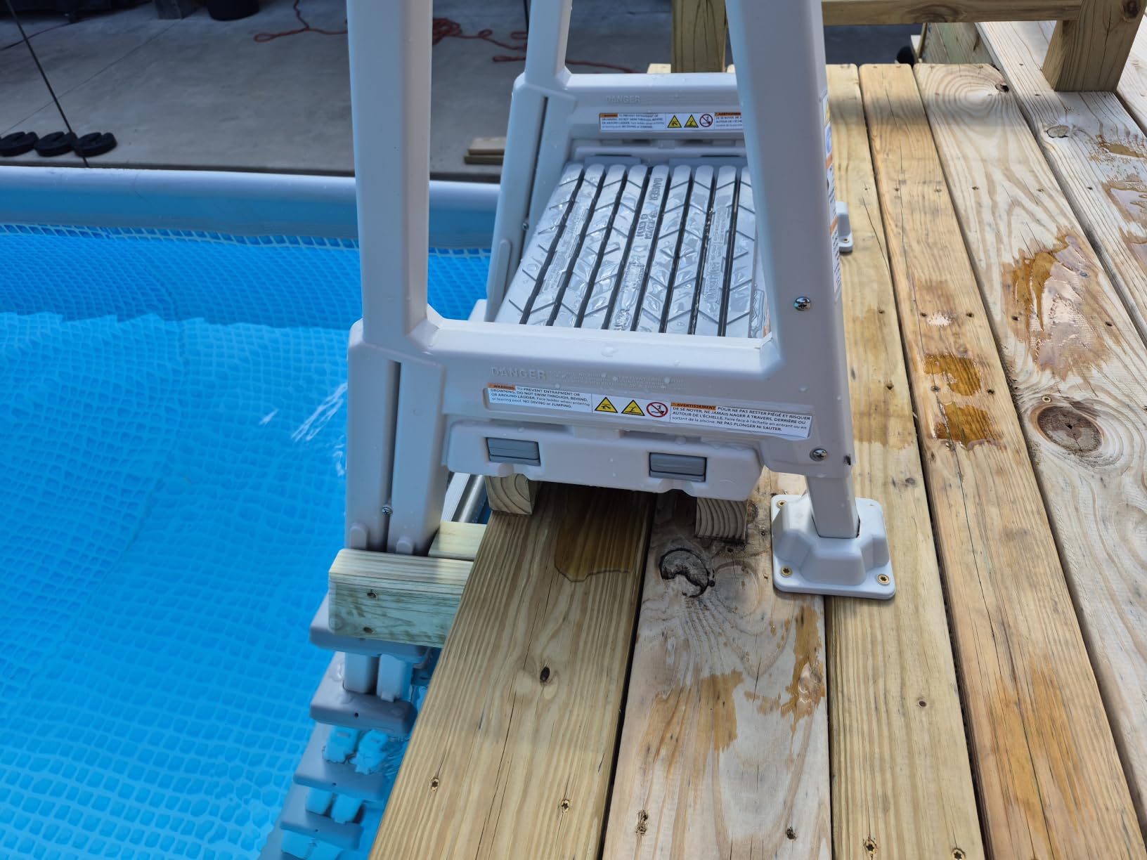 Confer Plastics 6000X Heavy Duty Above Ground in-Pool Swimming Ladder for Decks Adjustable from 42IN to 56IN HIGH customer photo 1