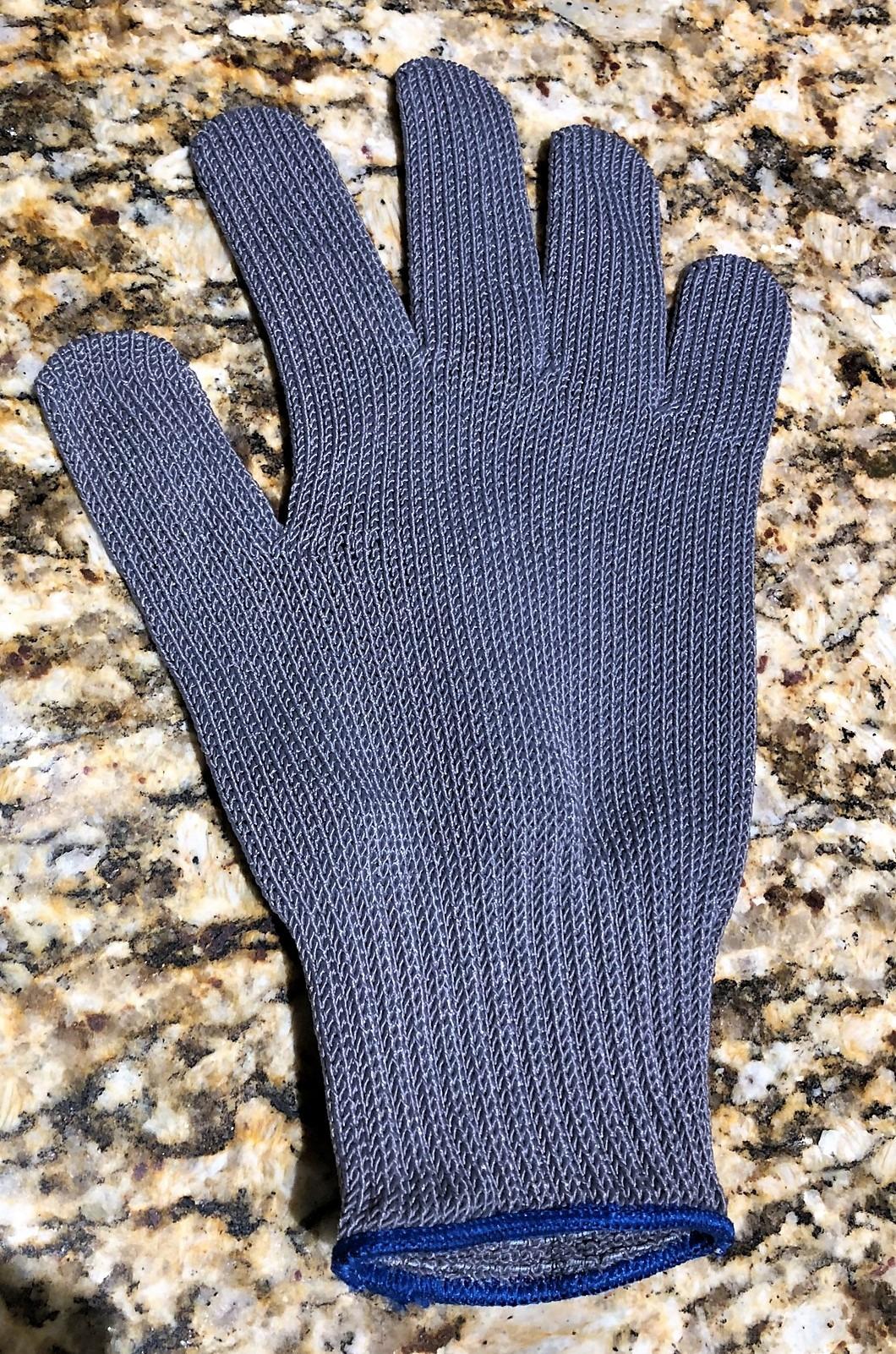 Honeywell Cut-Resistant Stainless Steel Fillet Glove, Large (RWS-57046) Pack of 1 customer photo 1