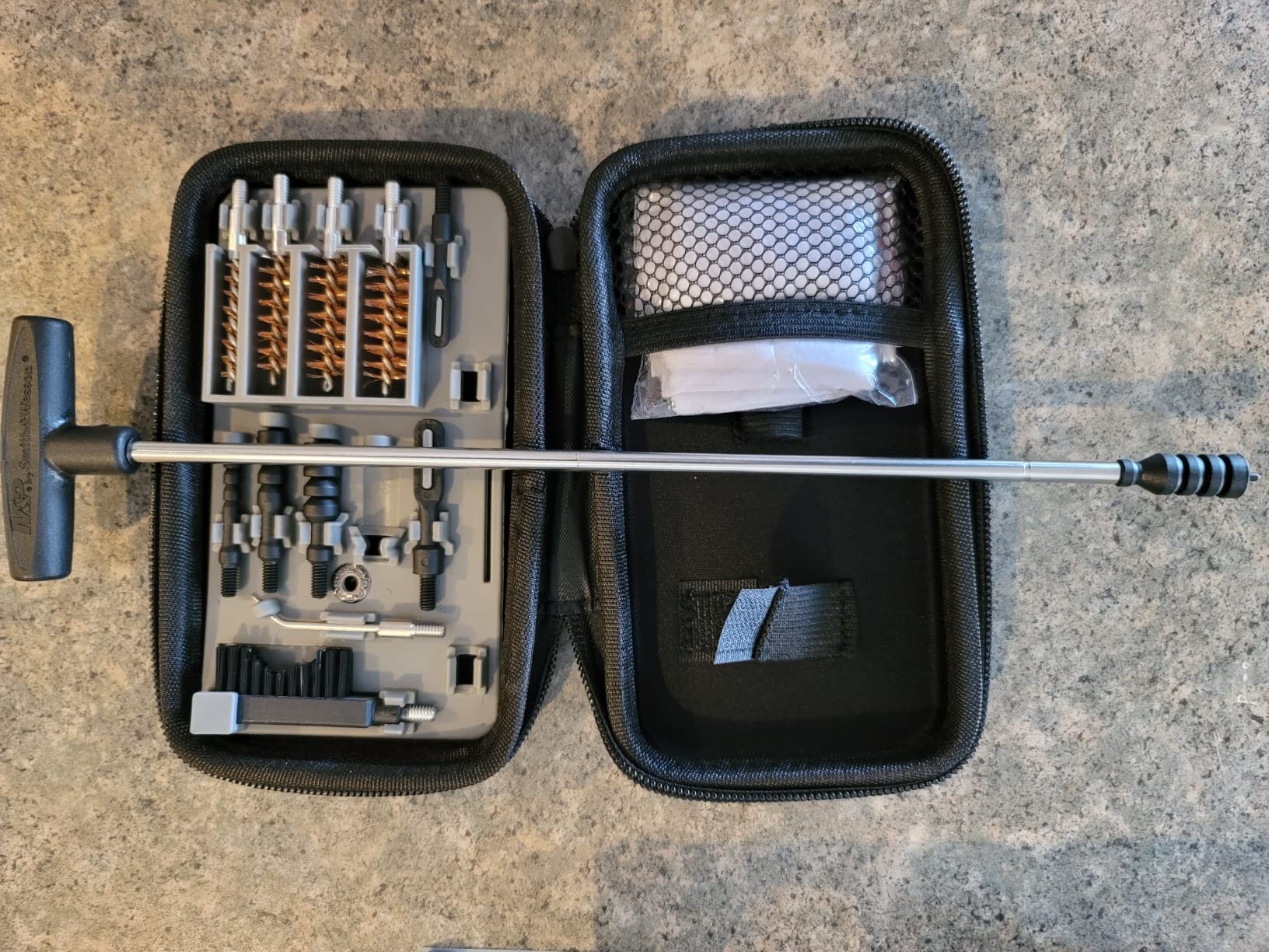 Smith & Wesson Compact Cleaning Kit, Compatible with Rifles, Pistols, and Handguns, for Cleaning, Maintenance, and Gunsmithing customer photo 1