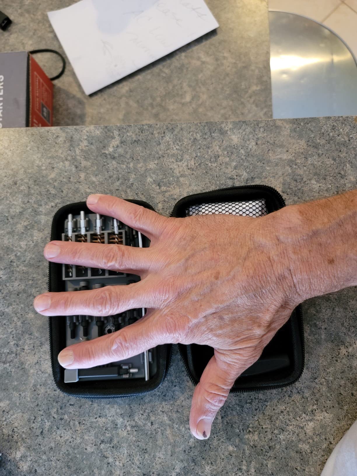 Smith & Wesson Compact Cleaning Kit, Compatible with Rifles, Pistols, and Handguns, for Cleaning, Maintenance, and Gunsmithing customer photo 2