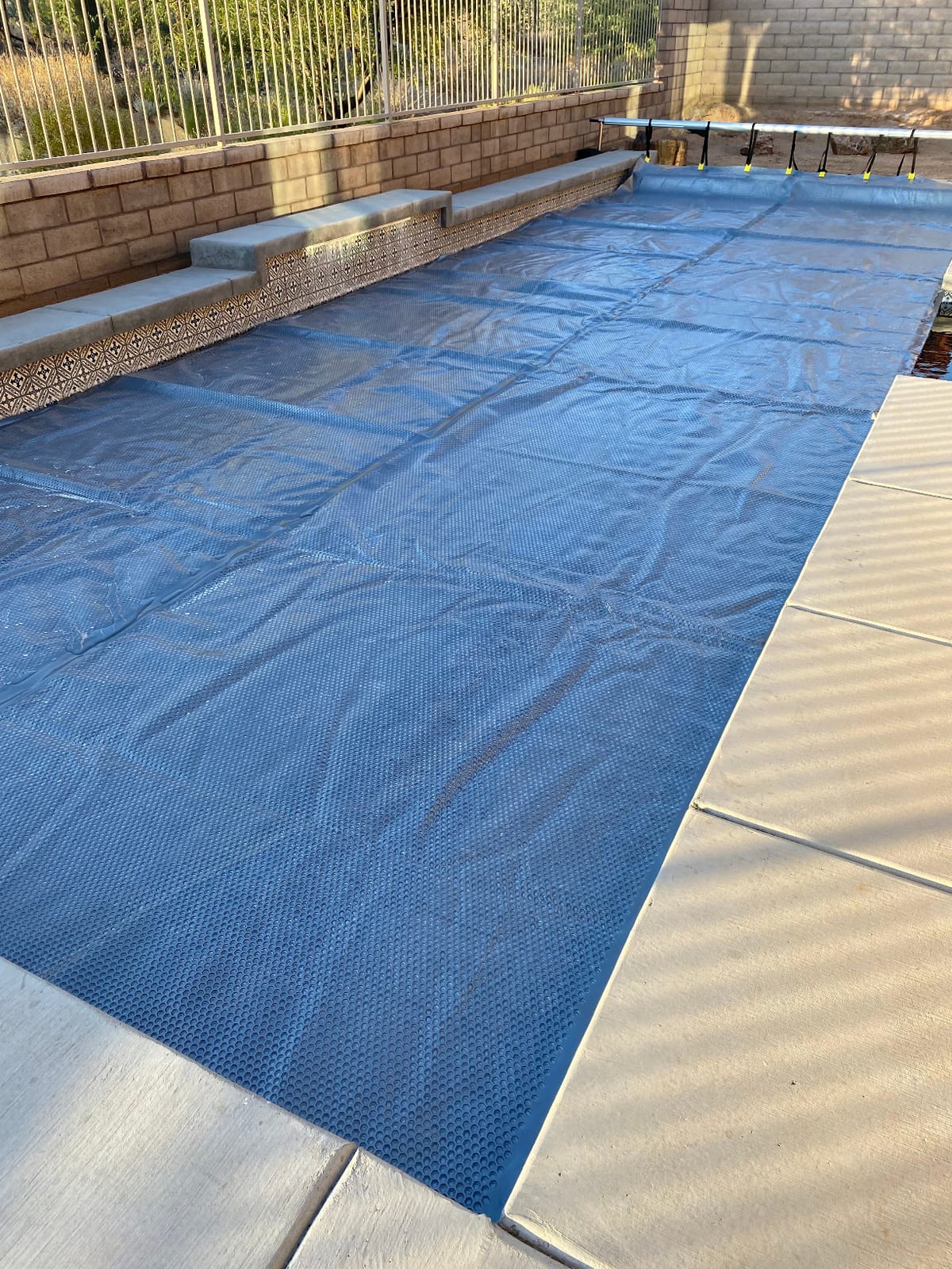 VINGLI 18FT Pool Cover Reel, Solar Cover Reel for Inground Swimming Pool | Aluminum Solar Swimming Inground Cover Blanket Reel, Adjustable Pool Cover Roller with Embedded Straps and Clips (Upgrade) customer photo 1