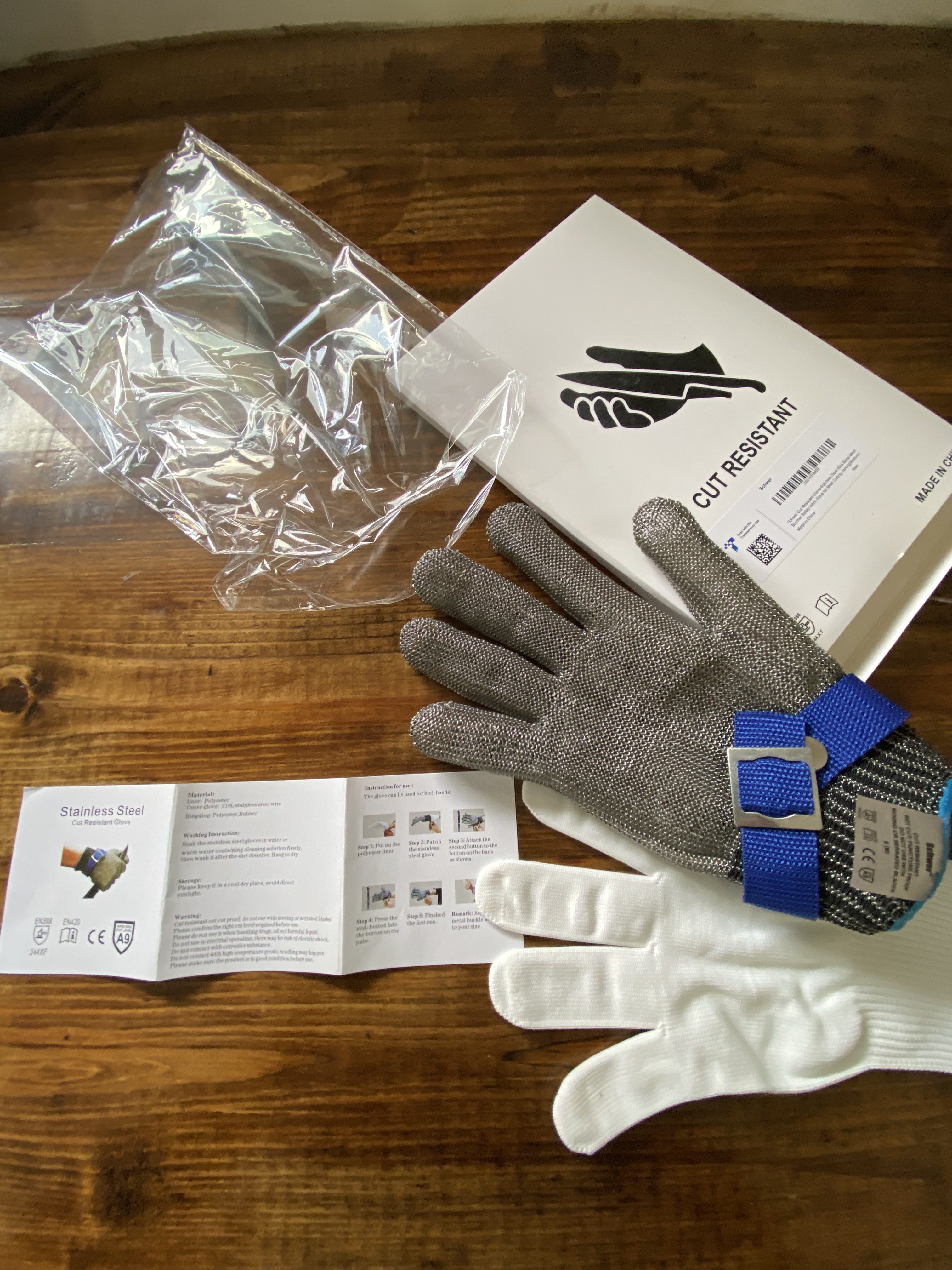 Schwer SlicePro ANSI A9 Cut Resistant Glove PR1706, Stainless Steel Mesh Metal Glove, Food Grade for Kitchen Cooking, Butcher Meat Cutting, Oyster Shucking, Mandoline, Fishing, (M, 1 PCS) customer photo 2
