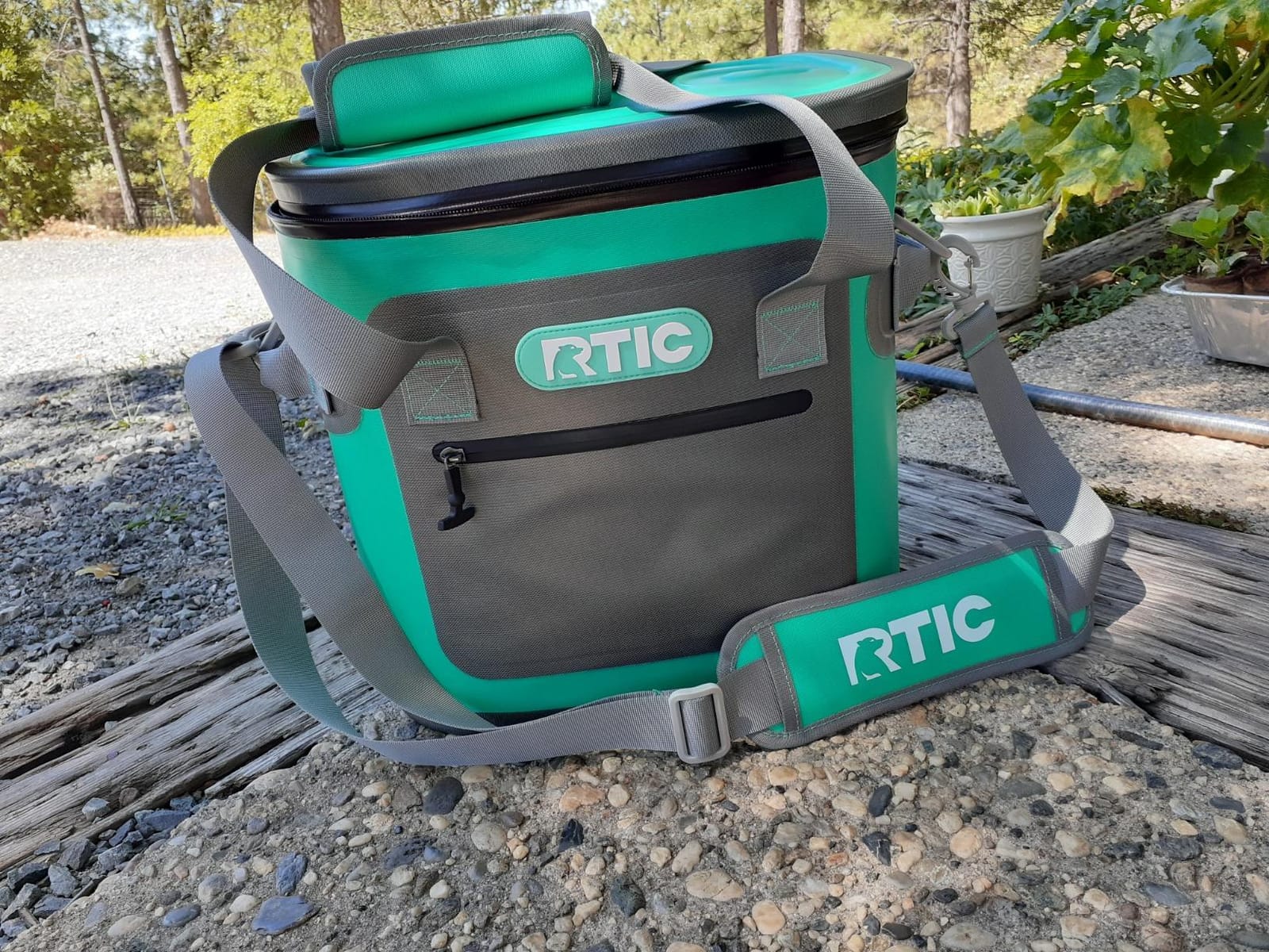 RTIC 20 Can Ultra-Tough Soft Cooler Waterproof | Insulated Soft Cooler Bag for Ice, Lunch, Beach, Drinks, Travel, Camping, Picnic, Car and Hiking, Floating, Leakproof customer photo 1