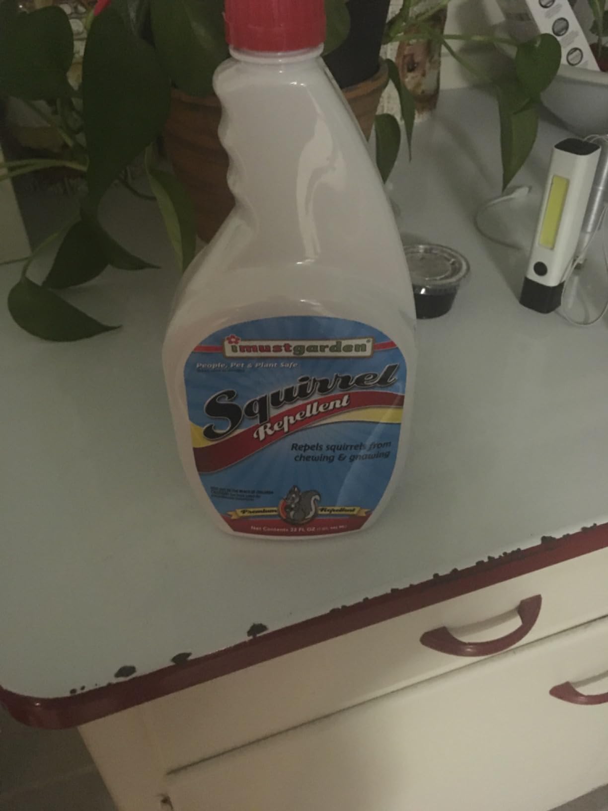 I Must Garden Squirrel Repellent: Stops Chewing on Plants/Furniture - 32oz customer photo 1