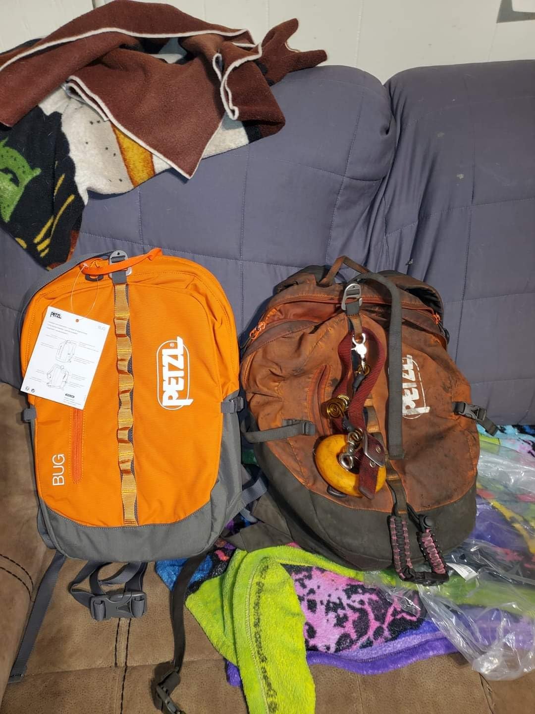 Petzl Bug Backpack Gray, Backpack for single-day multi-pitch climbing customer photo 2