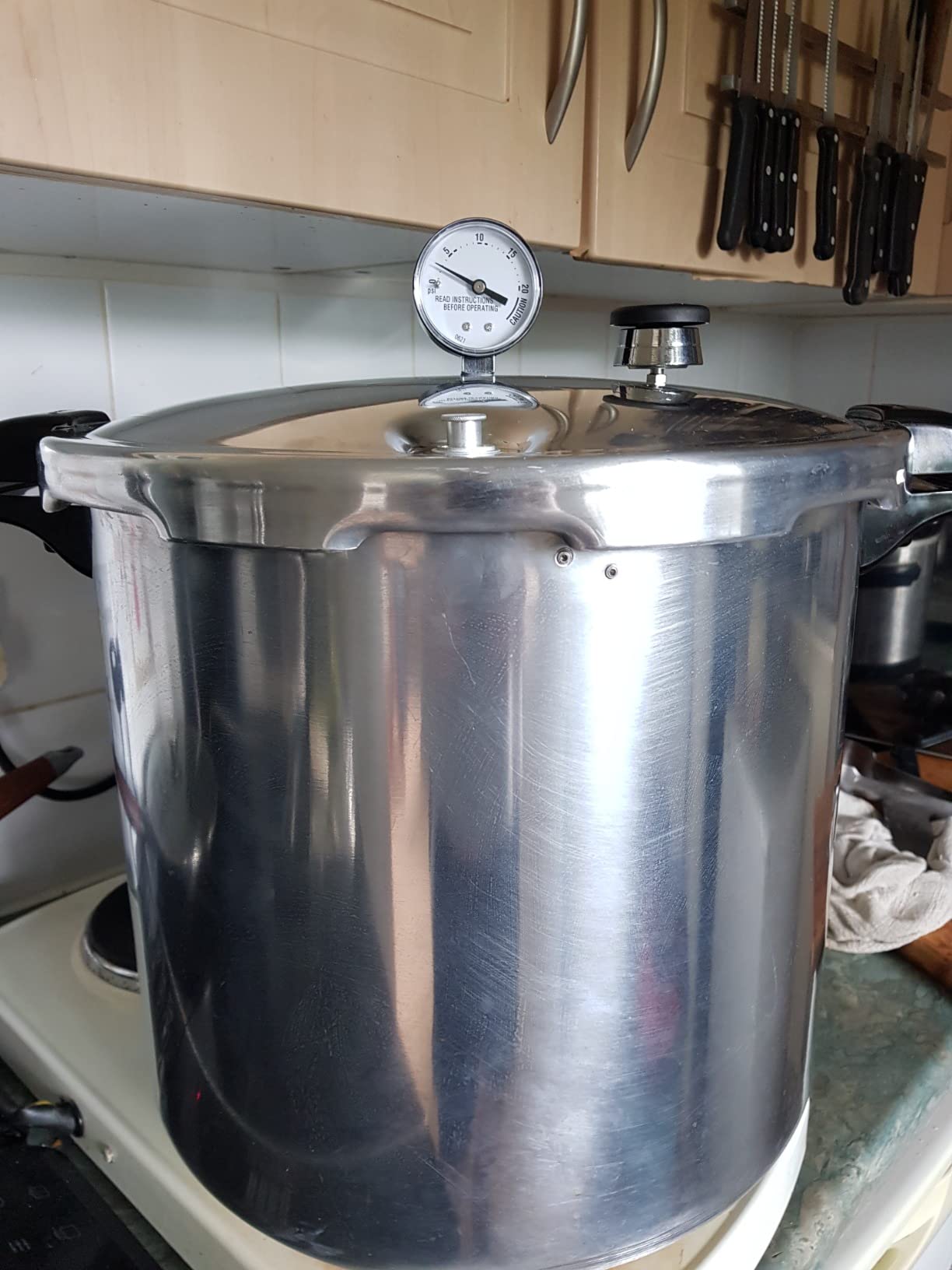 Presto 01784 23-Quart Induction Compatible Pressure Canner, Silver, Aluminum customer photo 2