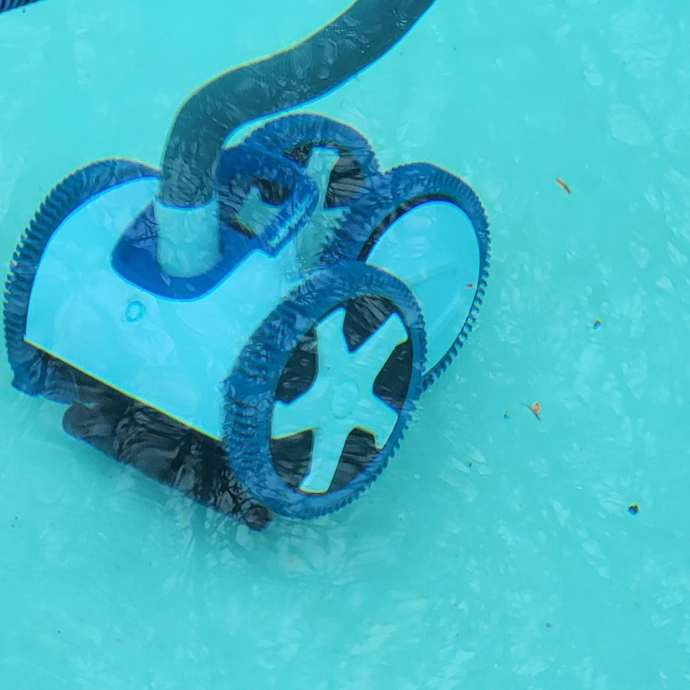 Hayward AquaNaut 400 Suction Pool Cleaner, Automatic Pool Vacuum (4 Wheel) | W3PHS41CST Cleaner for In-Ground Pools up to 20 x 40 ft | All the benefits of a pool cleaning robot with no complicated setup customer photo 1