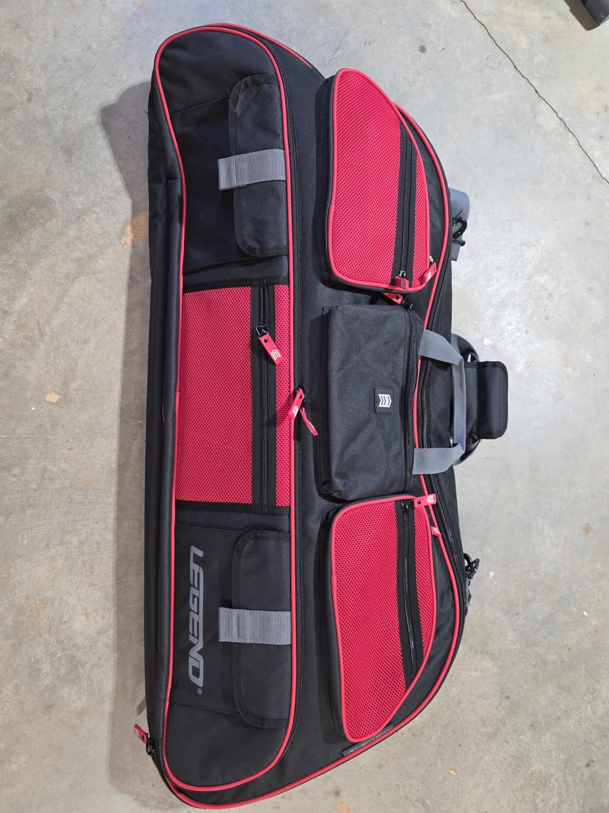 LEGEND Apollo Soft Bow Case - Compound Bow Case with Multiple Storage & Foam Padding, Lightweight Bow and Arrow Case for Archery Accessories, Bow Bag with Arrow Tube Pocket - 40