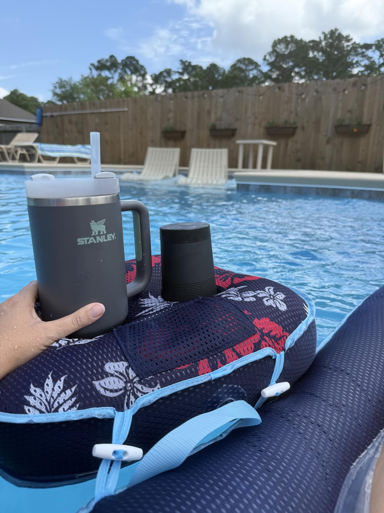 Aqua Campania Ultimate 2-in-1 Pool Float Lounge - Extra Large - Inflatable Pool Floats for Adults with Adjustable Backrest & Cupholder Caddy customer photo 2