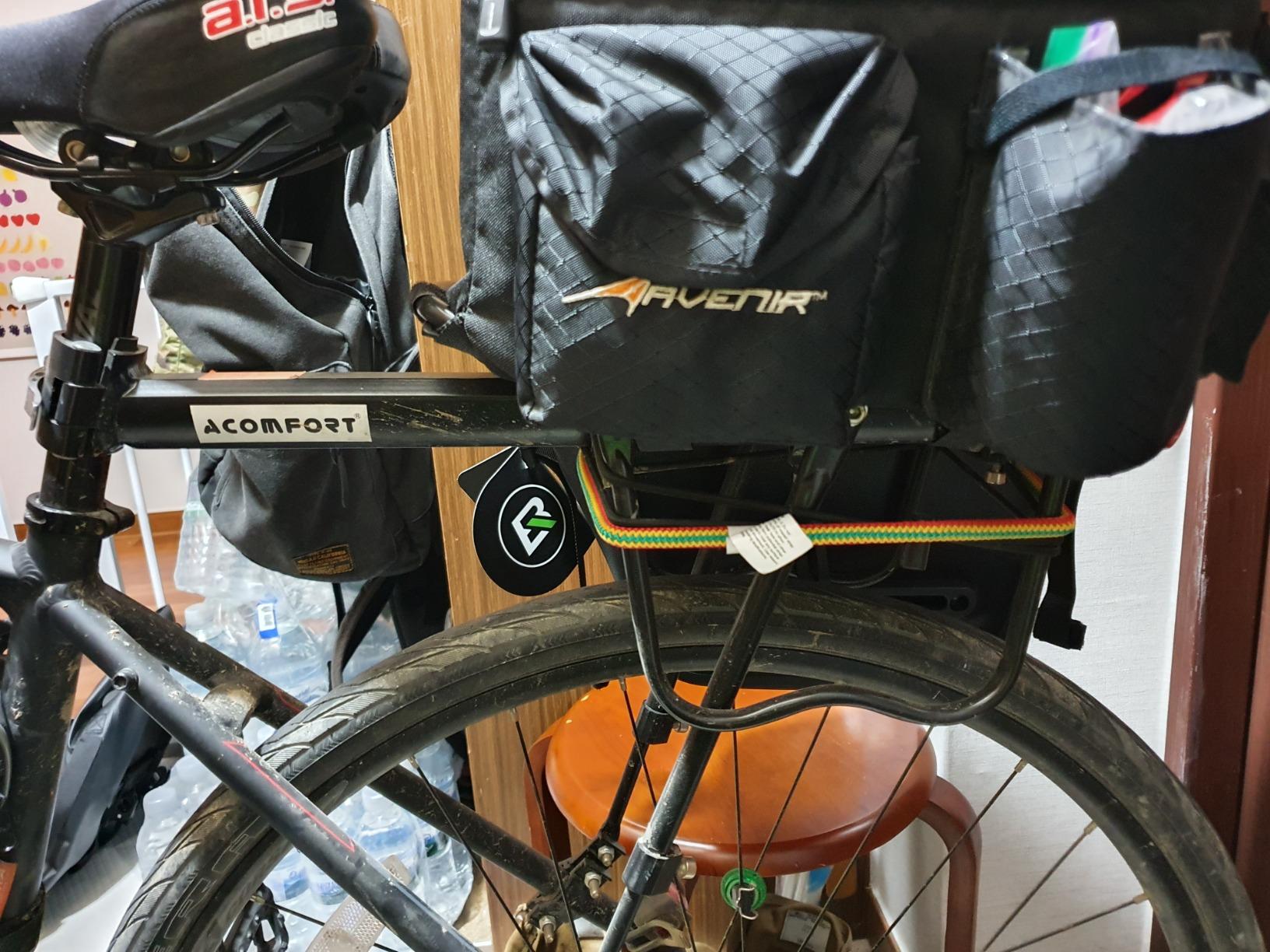 ROCKBROS Front Roller Panniers Bag 10L Waterproof Roll-Top Quick Mount | 840D TPU Roll-Top Seal, for Touring & Commuting, Dual Hooks & 360° Slide, Hardboard Anti-Wear, Detachable Strap, Reflective Logo customer photo 1
