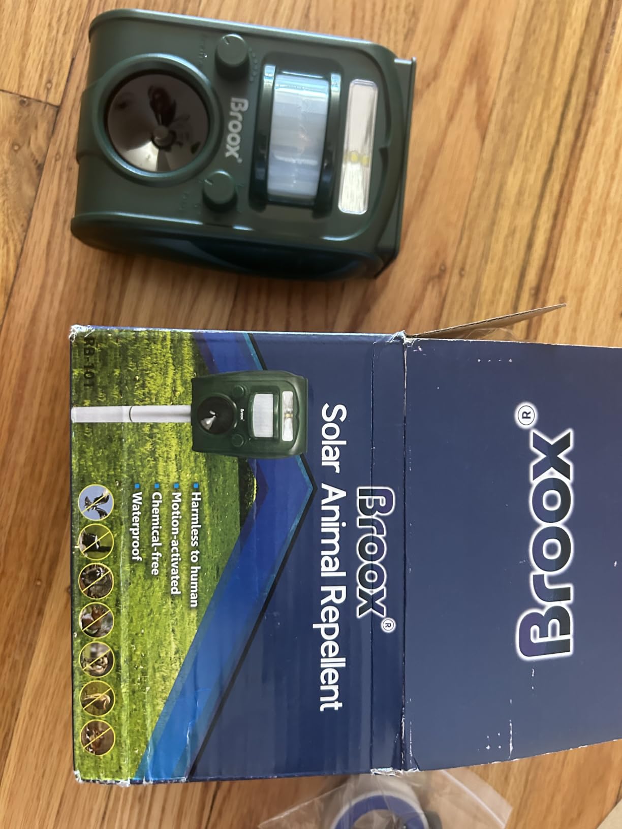 Broox 2026 Upgraded Solar Animal Repellent, Cat Repellent Outdoor, Squirrel Repellent, Deer Repellent, Ultrasonic pest Repeller, Waterproof IP 65, Motion Detection customer photo 1