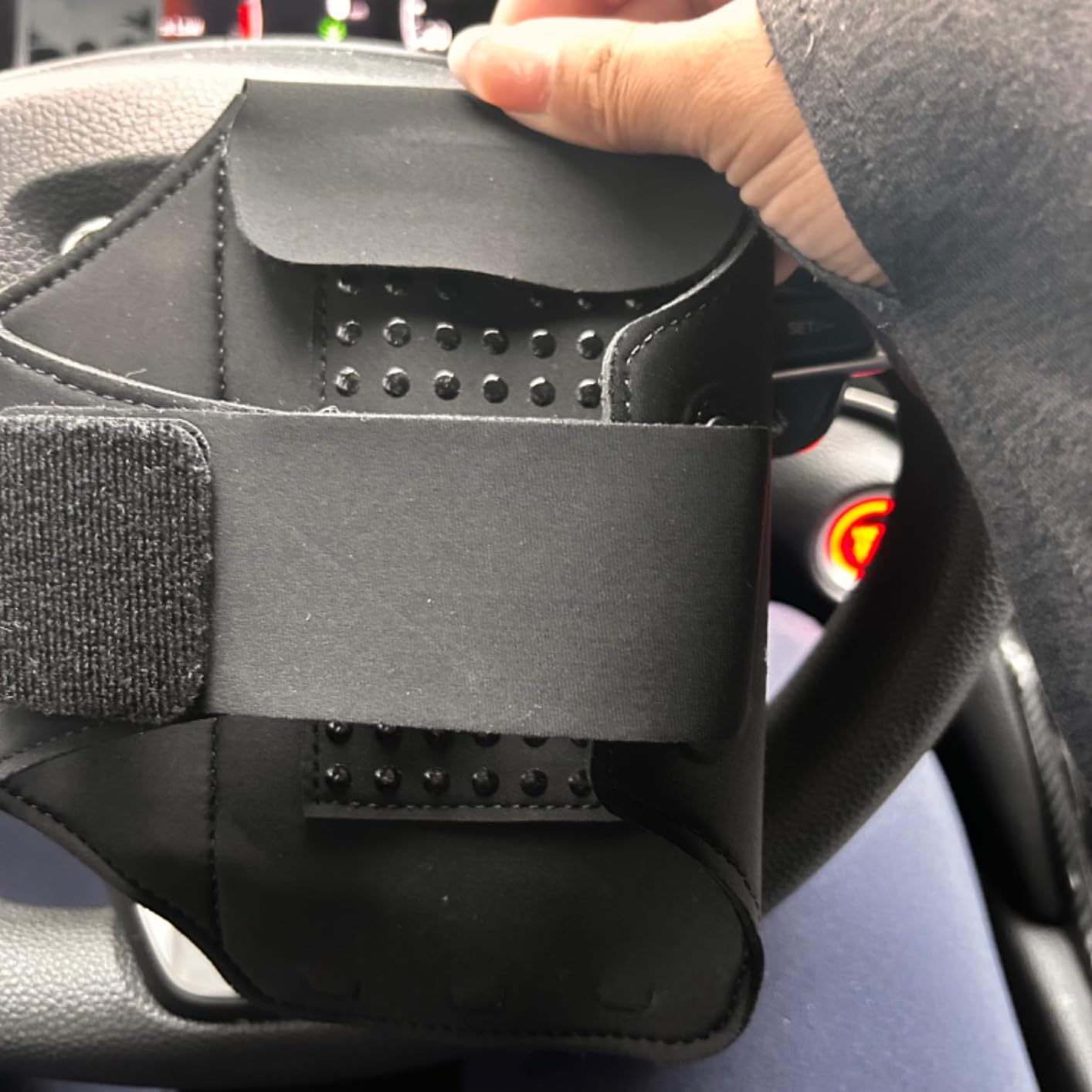 HAISSKY Running Armband with Earphone Pouch Fits Phones up to 6.9