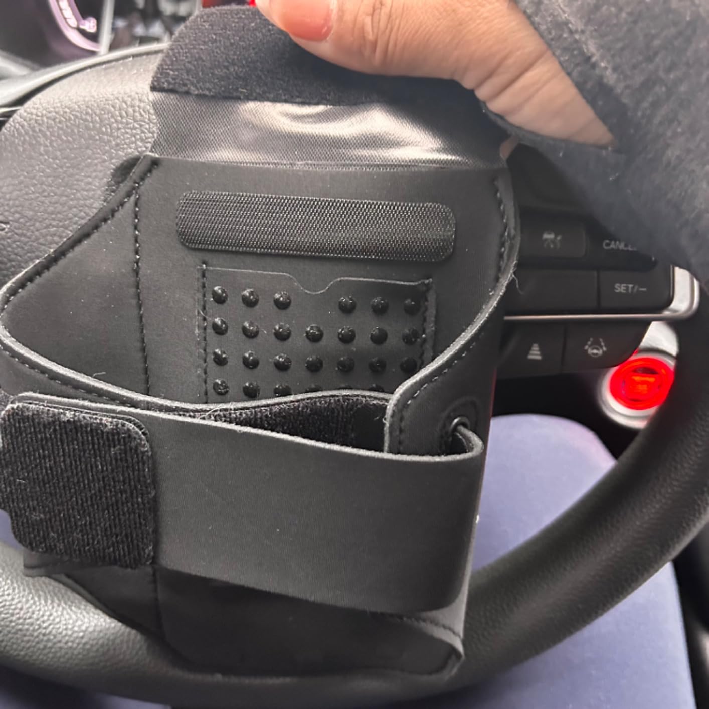 HAISSKY Running Armband with Earphone Pouch Fits Phones up to 6.9