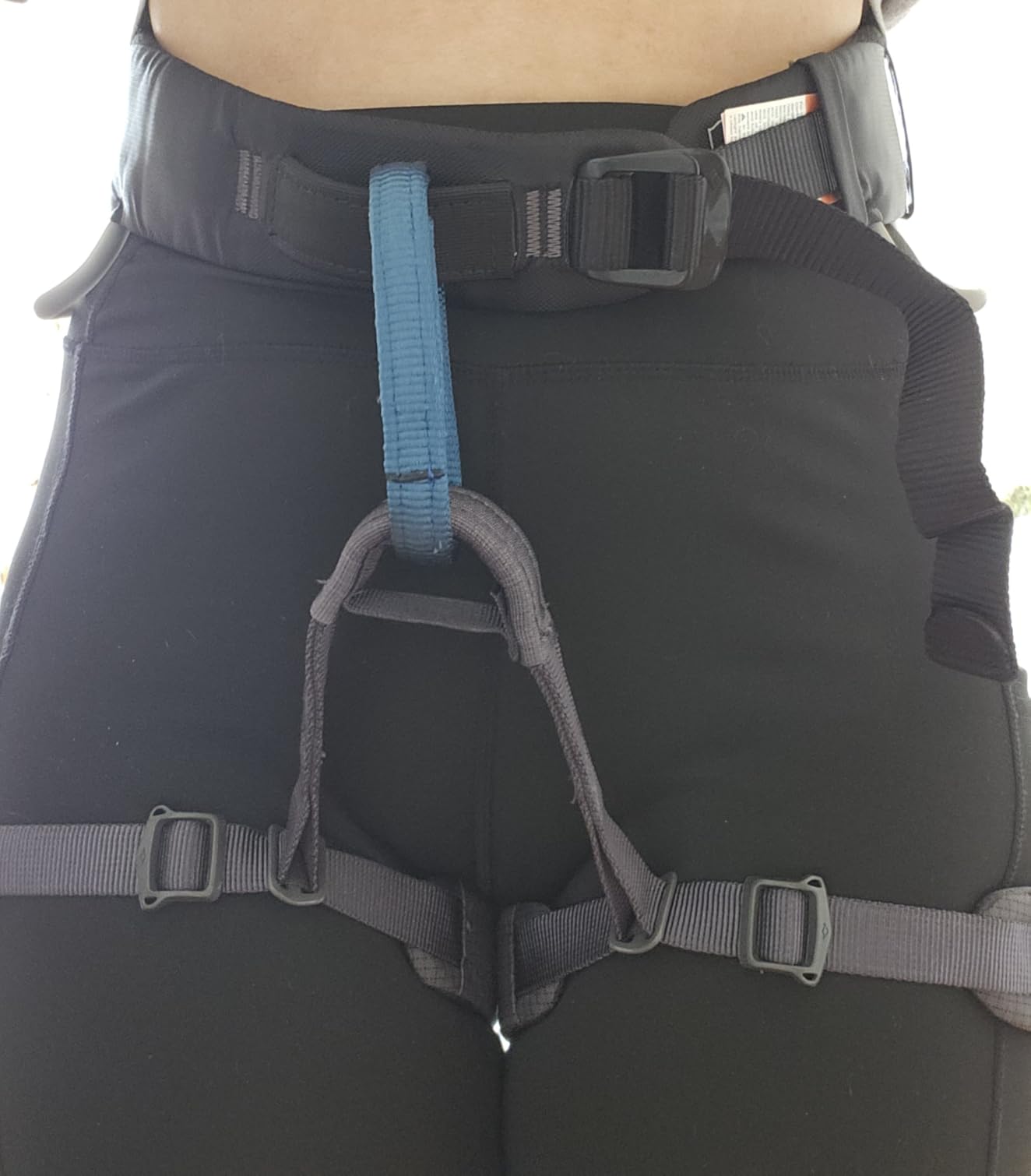 BLACK DIAMOND Men's Momentum Rock Climbing Harness, Adjustable Loops | trakFIT leg loops, pre-threaded buckle, gear loops customer photo 1