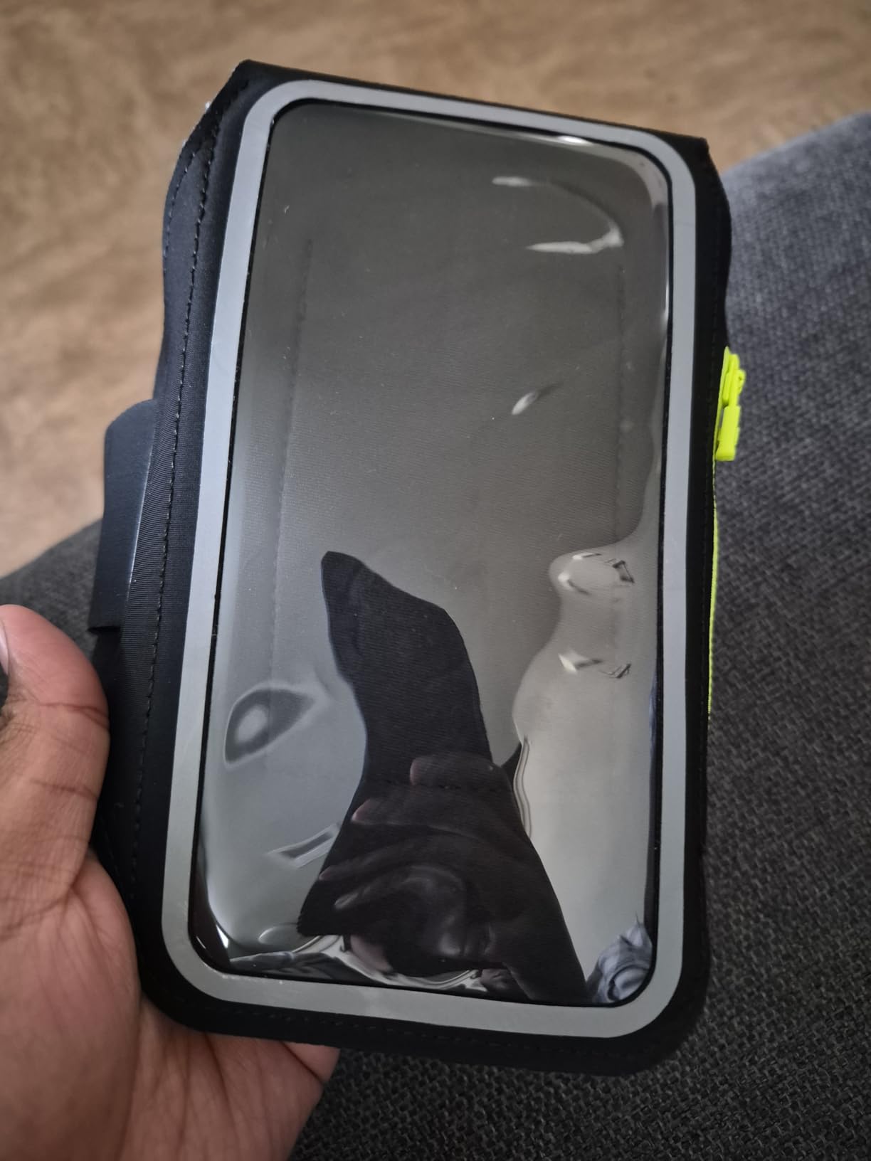 Cell Phone Running Armband with Zipper Pocket Armband Case Running Holder for iPhone 16 Pro Max/15/14 Pro Max/13/12 /11 Pro Max/XS/XR,Galaxy S20 S10,Sweatproof Arm Band with Card/Key Bag customer photo 1
