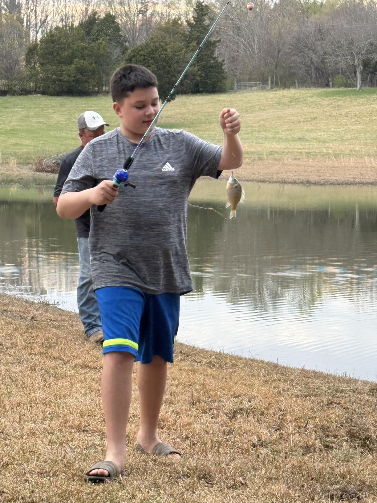 Zebco Kids Splash Jr. Spincast Reel and Fishing Rod Combo, 4-Foot 2-Piece Fishing Pole, Right-Hand Retrieve, Pre-Spooled with 6-Pound Cajun Line customer photo 2