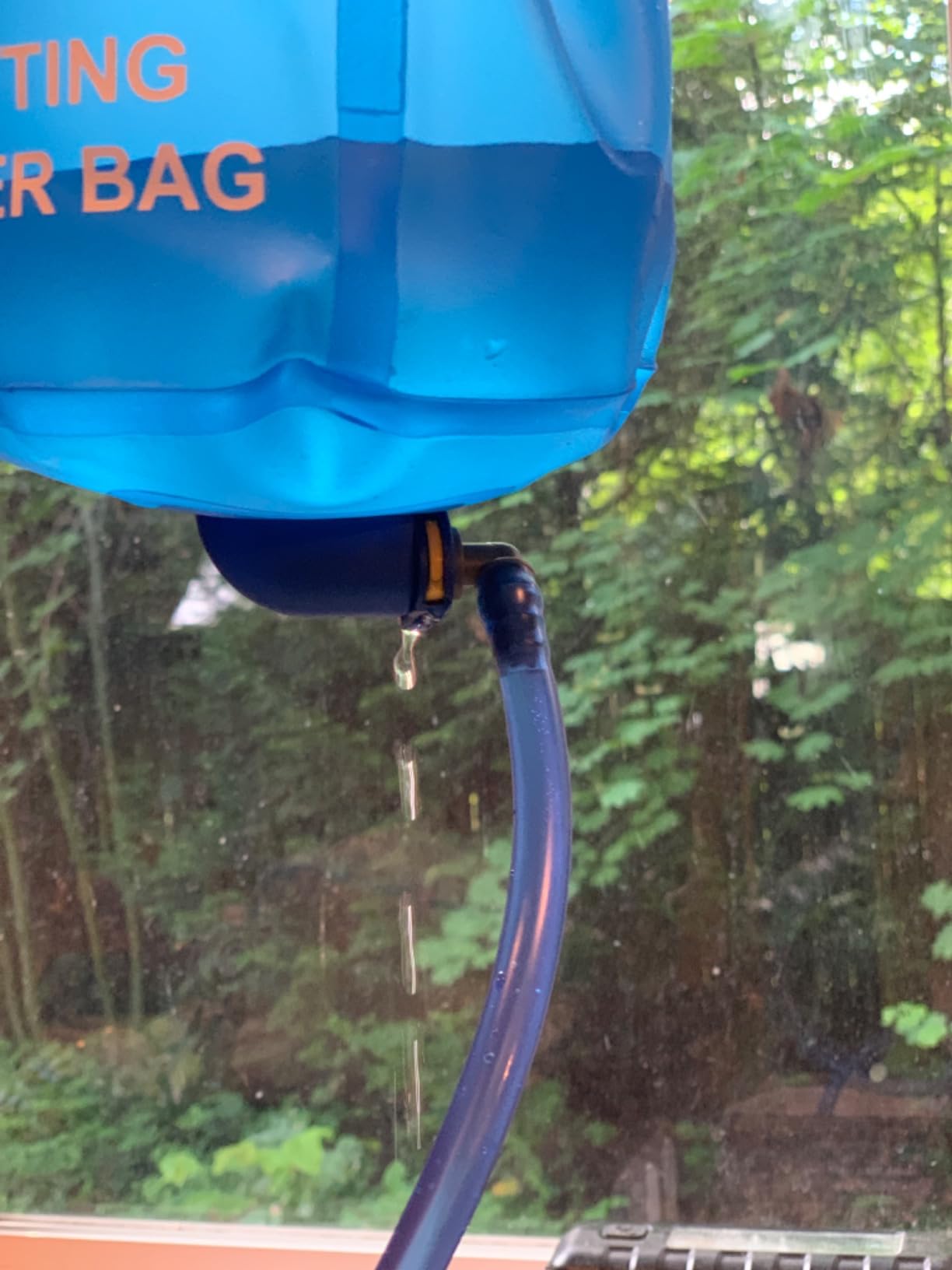 Waterdrop Gravity Water Bag, Compatible with Water Filter Straw | for Camping, Travel, Backpacking, Hiking and Emergency, Flex Foldable, 1.5 Gallon, with Outlet Tube customer photo 2