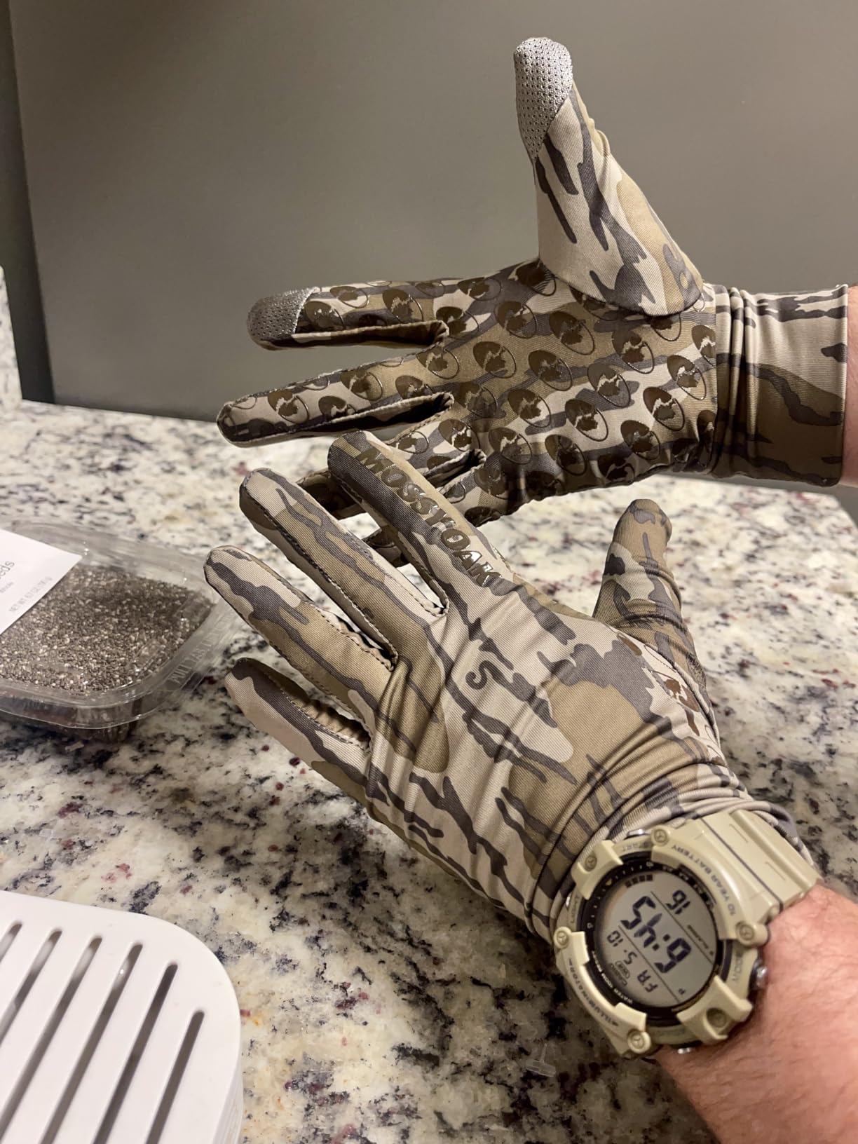 Mossy Oak Lightweight Camo Hunting Gloves customer photo 2