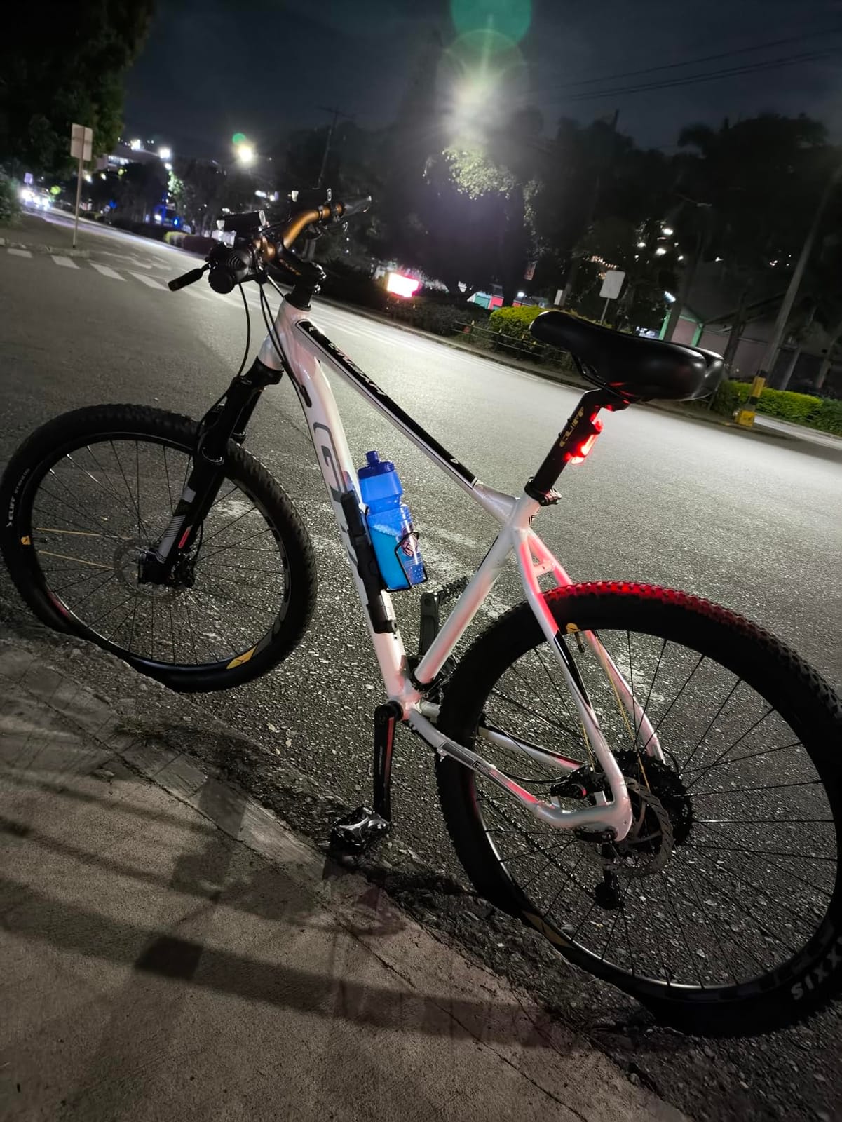 BUCKLOS 26/27.5/29 Travel 120mm MTB Air Suspension Fork QR 9mm XC AM | Rebound Adjust, 1 1/8 Straight/Tapered Tube, Manual/Remote Lockout, Ultralight Mountain Bike Front Forks customer photo 1