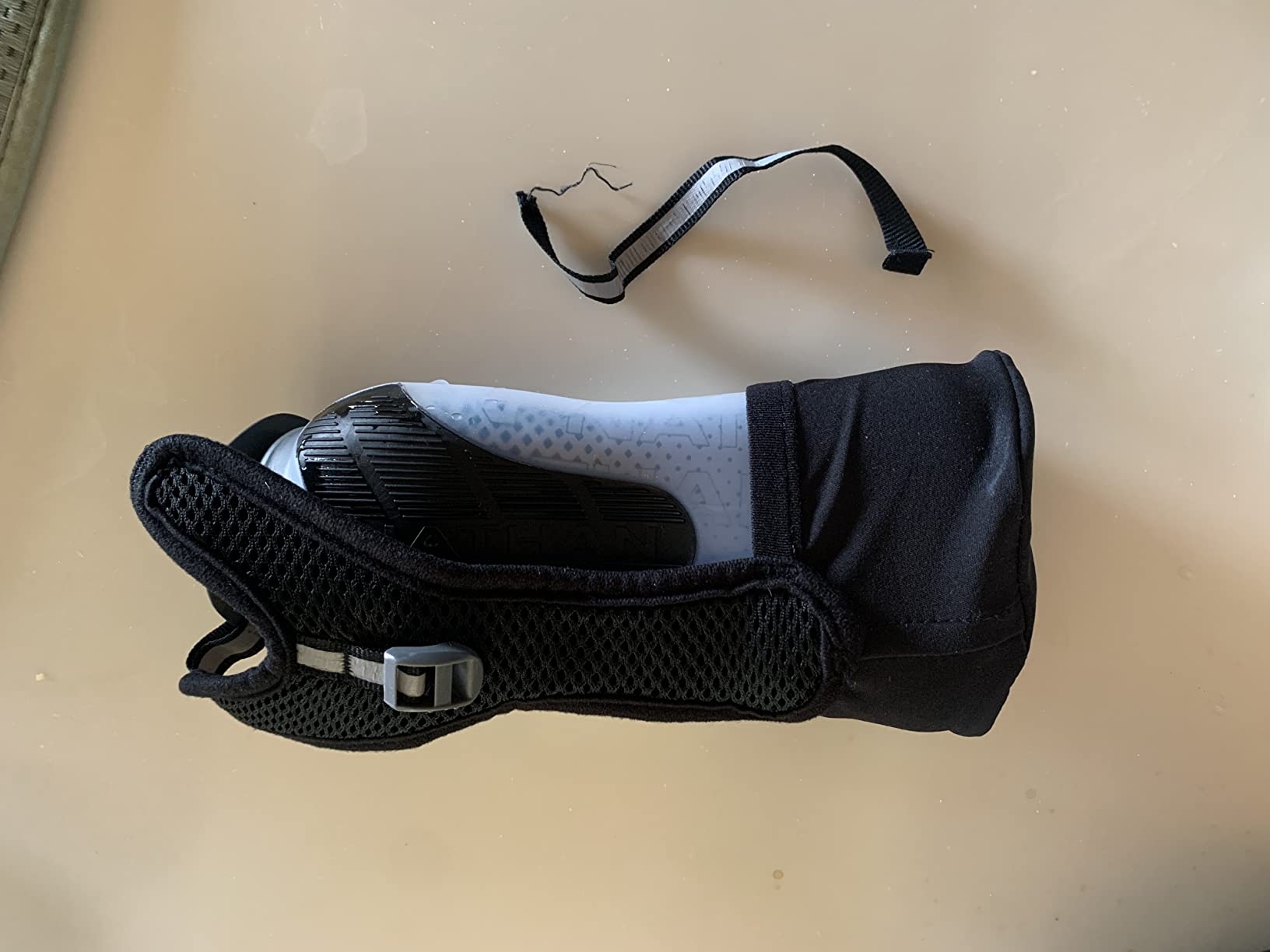 Nathan Running Handheld Water Bottle Adjustable No-Grip Quick Squeeze Lite Hand Strap. Reflective Hydration customer photo 1