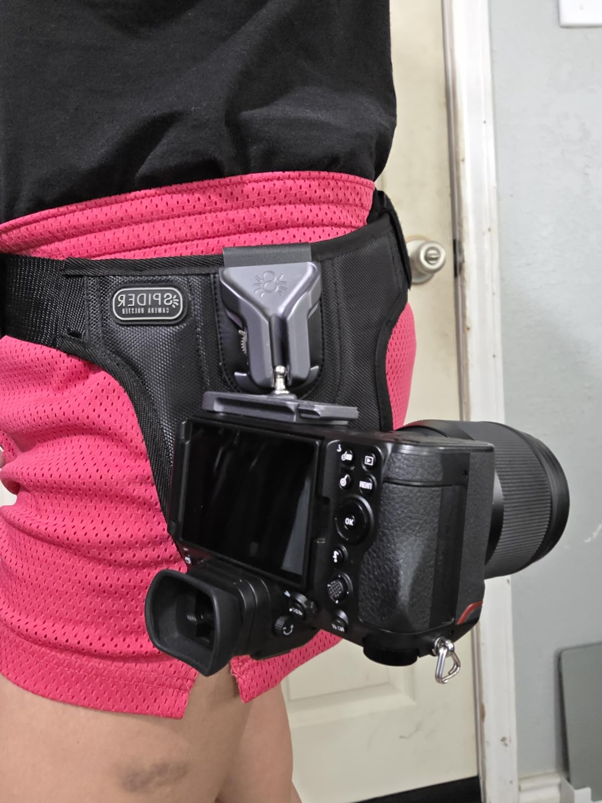 SPIDER HOLSTER - SpiderPro Mirrorless Dual Camera System v2 for Carrying TWO Professional Cameras and Heavy Gear Featuring Belt with Built-In Self-Locking Camera Holsters for Quick-Draw Camera Access customer photo 1