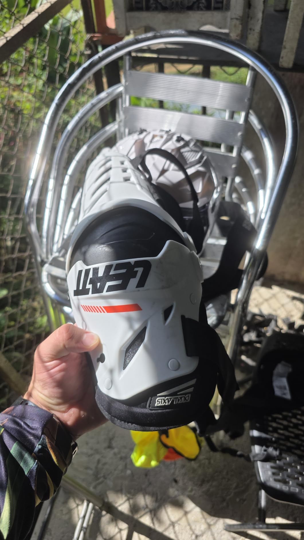 Leatt Unisex-Adult Motorcycle Pivoting Knee and Shin Hard Shell Impact Foam Guard customer photo 2