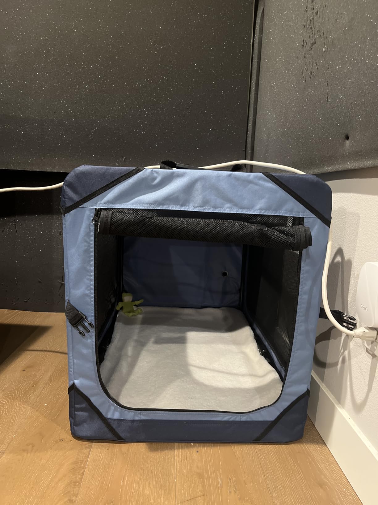 Lesure Portable Soft Collapsible XL Dog Crate, 42in Light Grey | Travel Camping Pet Kennel, 4-door, Indoor and Outdoor Use, Easy to Set Up and Fold, For Extra Large Breeds Up to 90lbs customer photo 1