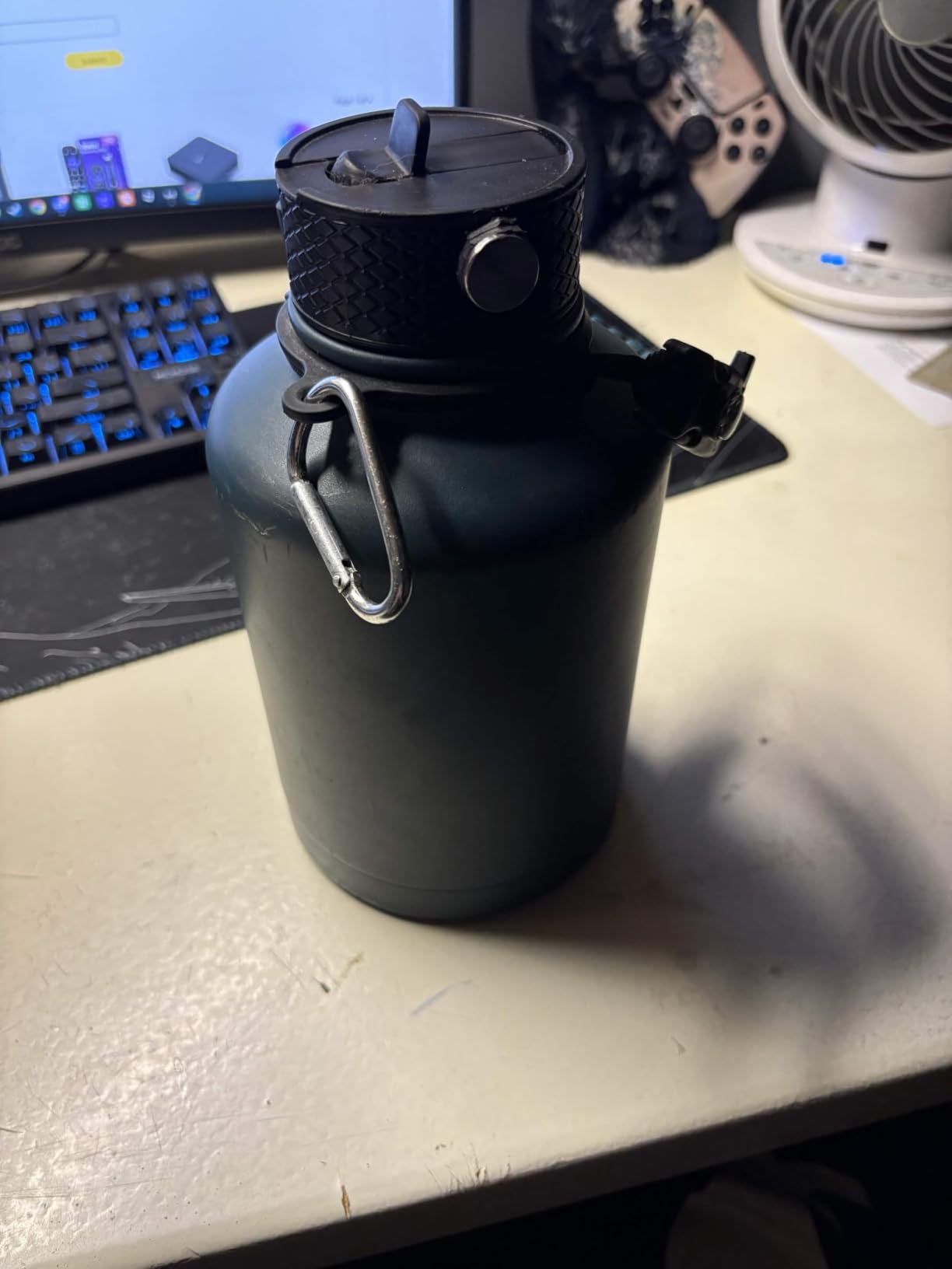 BJPKPK 64oz Insulated Water Bottle, Half Gallon Water Jug with Straw Lid customer photo 1