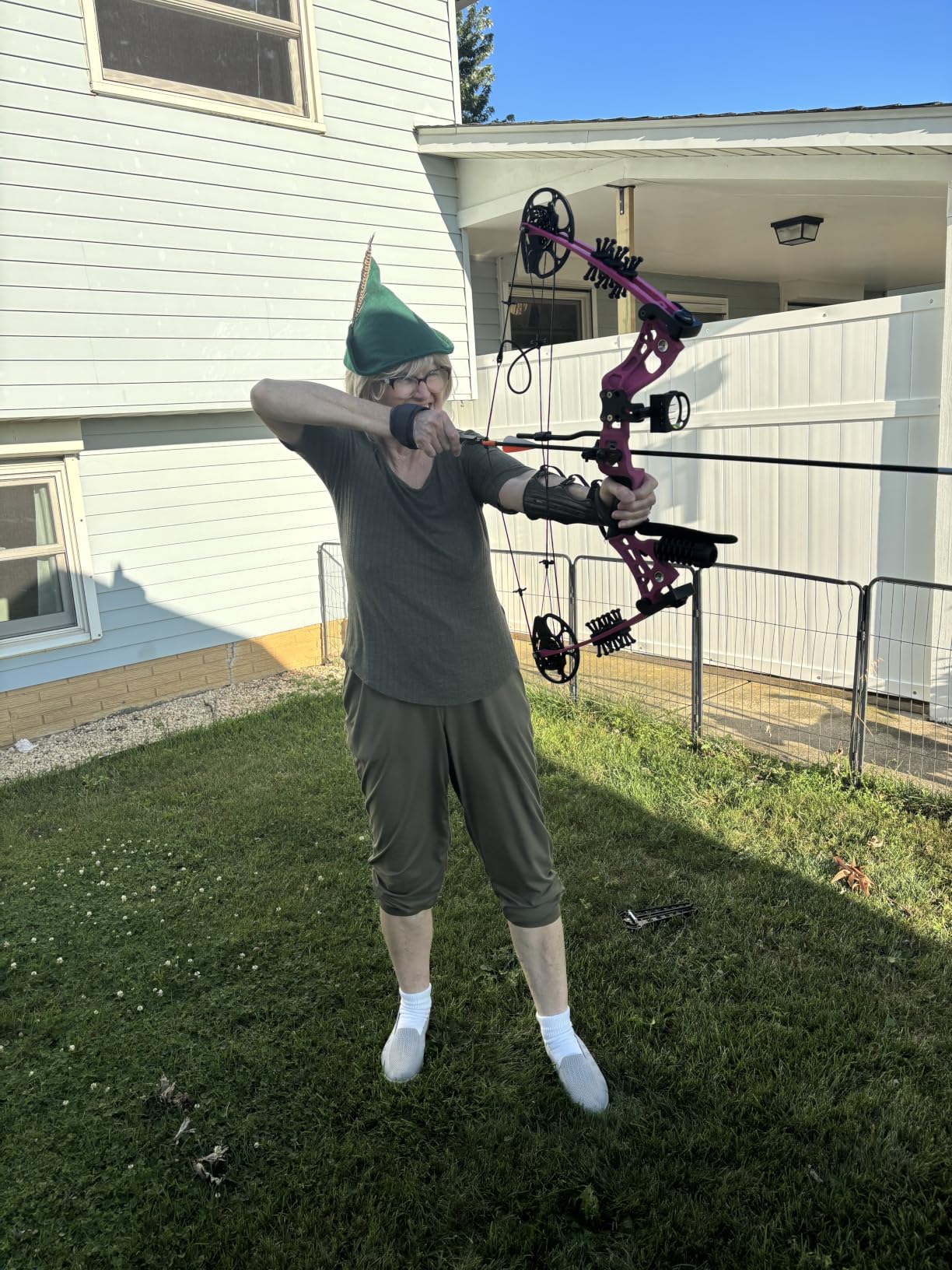 Youth Compound Bow Set 15-45 Lbs for Teens and Beginner, Package with Archery Hunting Equipment, Max Speed 260fps, Adjustable, Right Hand customer photo 1