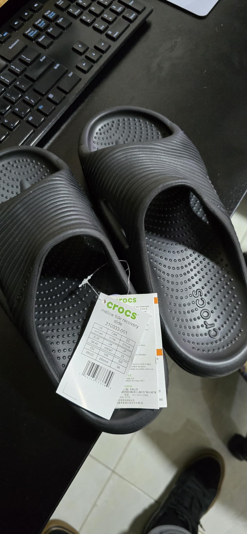 Crocs Unisex Adult Mellow Recovery Slides customer photo 1