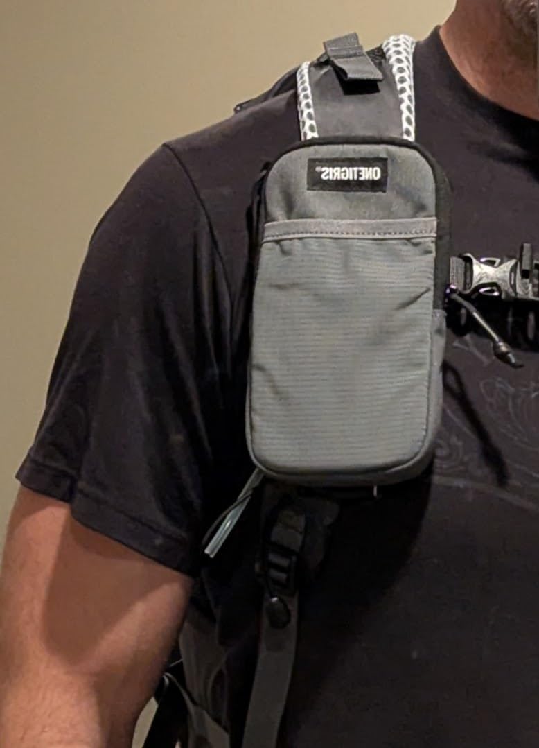 ONETIGRIS Backpack Strap Pouch, Phone Belt Holder Molle Phone Holster | Phone Pouch for Backpack & Belt, for iPhone 17 Pro Max/Air/17/16/15/14/13/12/11/X/XR/XS/8 Plus/7/6, for Galaxy S25 Ultra/s25 customer photo 2