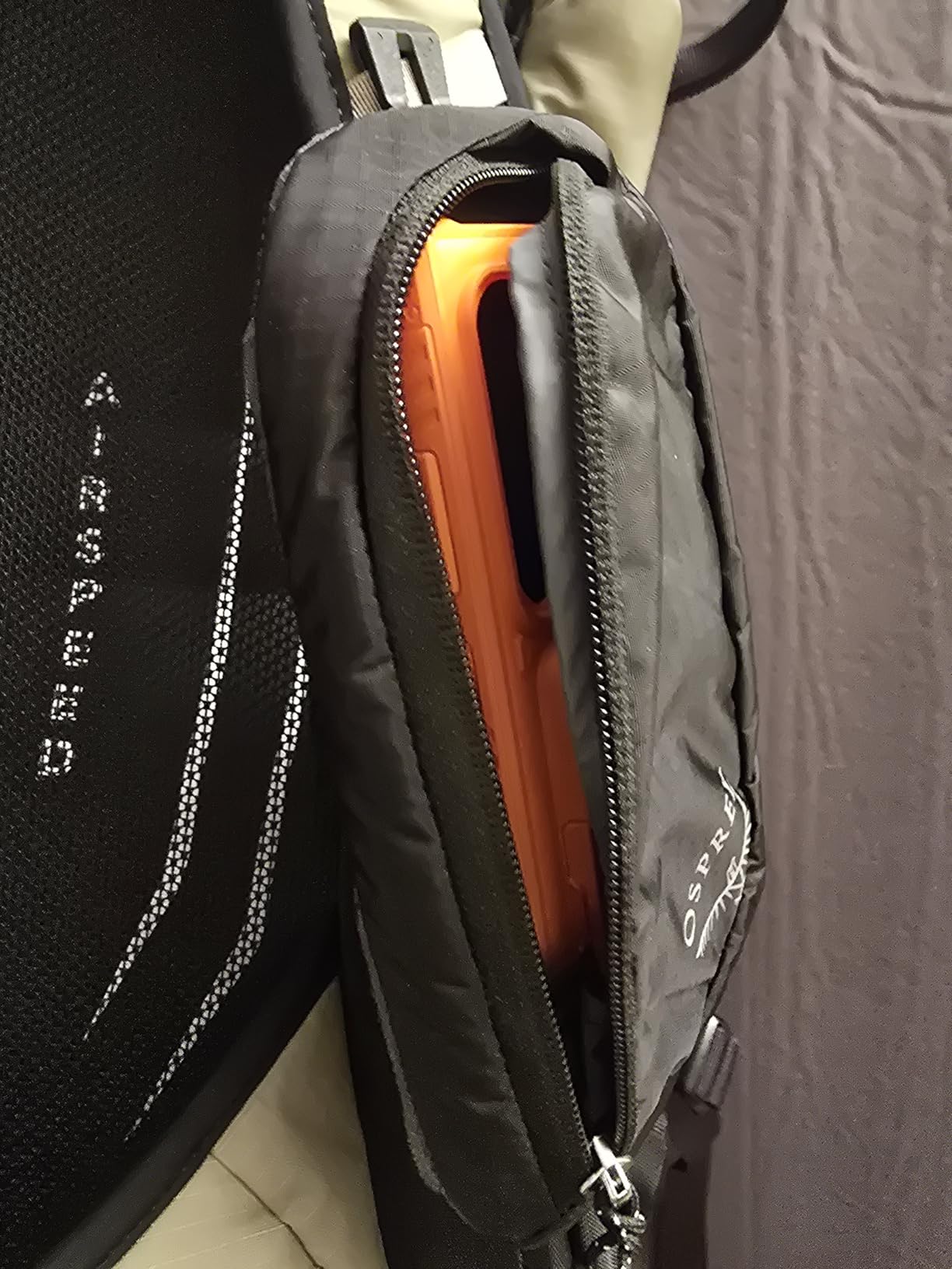 Osprey Zippered Pack Pocket, Black customer photo 1