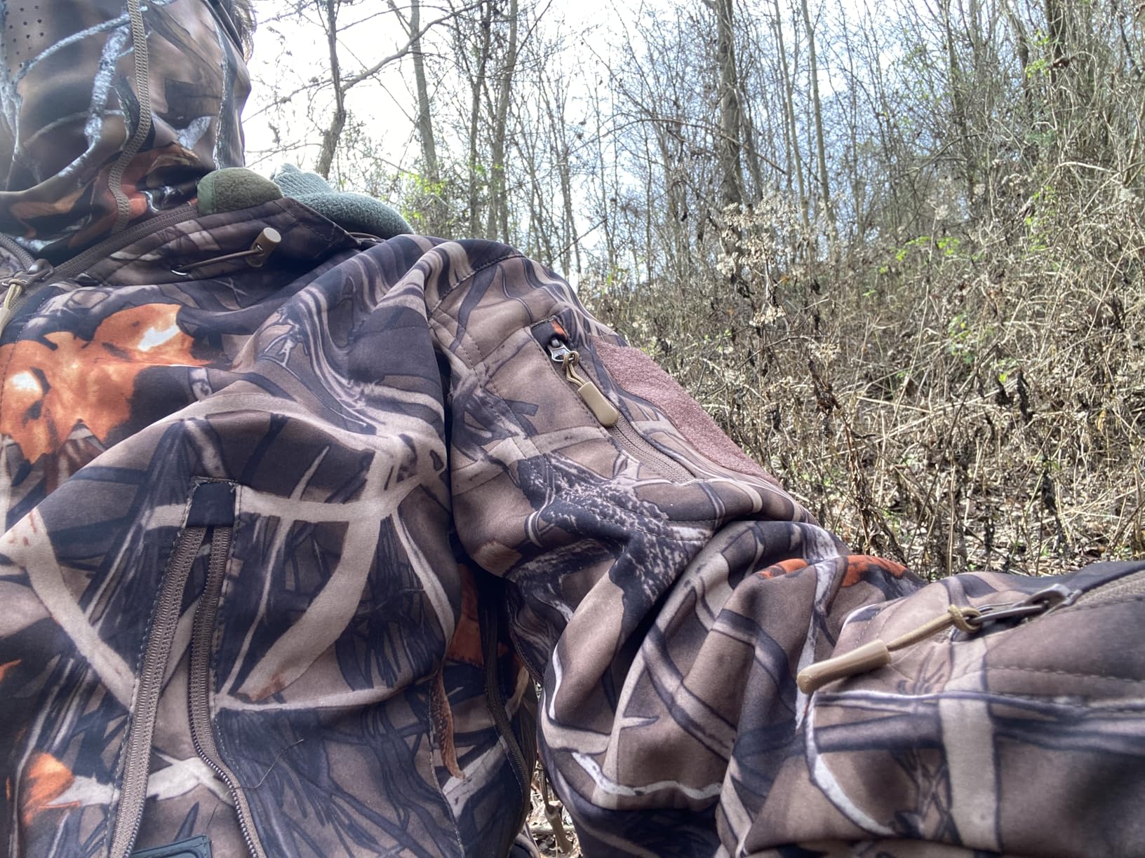 Silent Hunting Clothes for Men Soft Shell Outdoor Hiking Jacket Camo Water Resistant Fleece Hooded Coat with Pockets customer photo 1