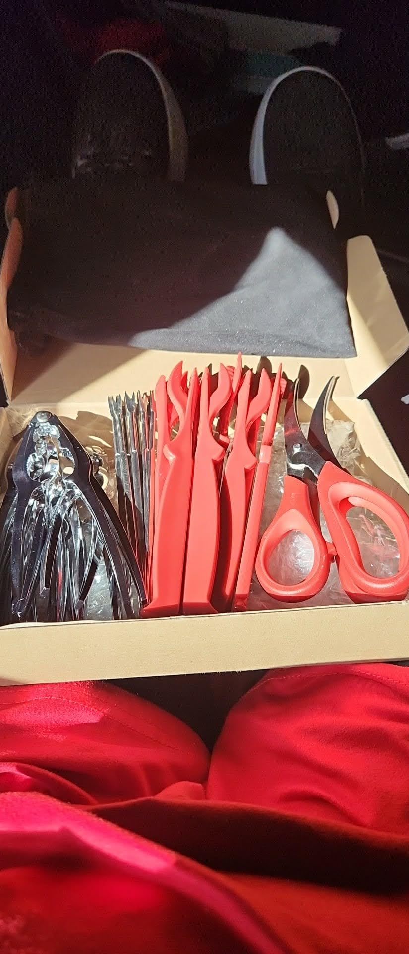 Crab Crackers and Tools, 27-piece Seafood Tools Set, Includes 8 Crab Leg Crackers, 8 Lobster Shellers, 8 Crab Leg Forks/Picks, 2 Seafood Scissors & Storage Bag, Nut Cracker Set customer photo 2