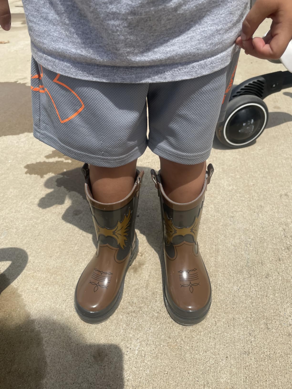 Western Chief Kids Western Cowboy and Cowgirl Waterproof Rubber Rain Boot | Toddler to big kid sizes boots with waterproof rubber, EVA comfort insole, pull on loops, and traction outsole for rainy play customer photo 2