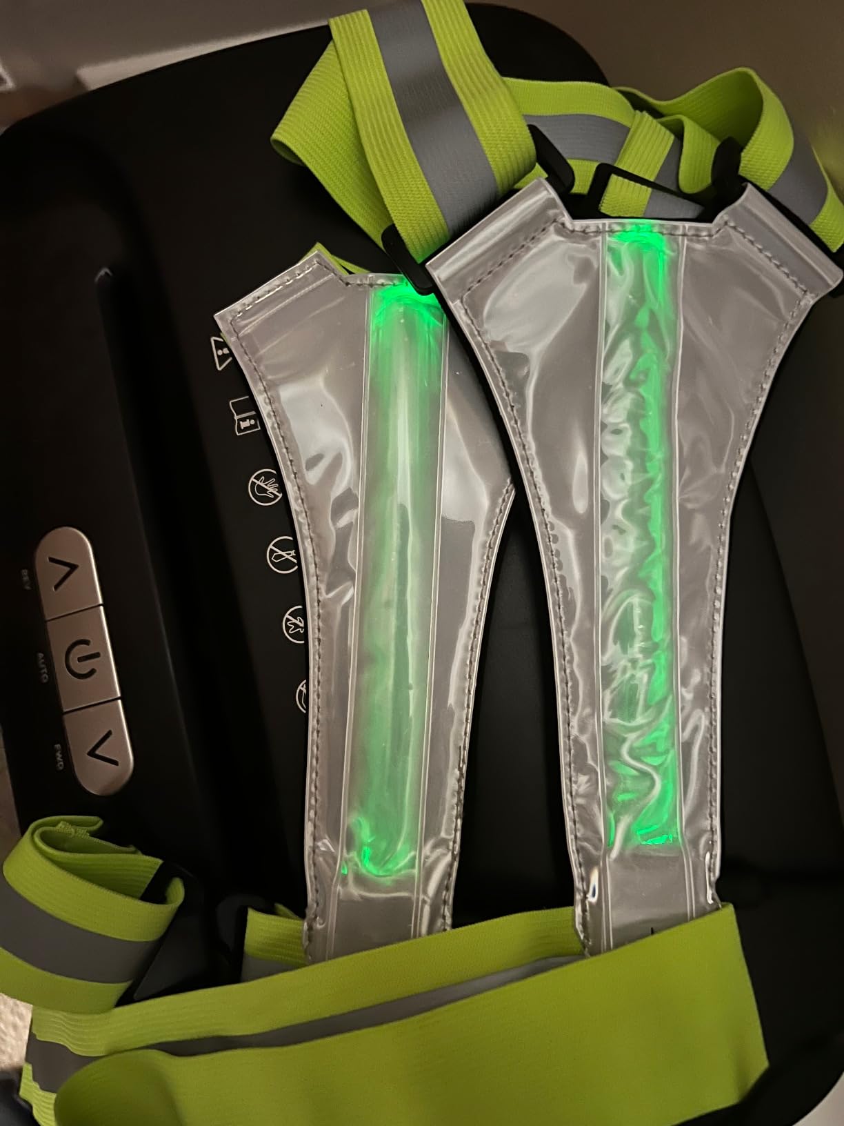 Zacro LED Reflective Vest Running Gear, 5 Lights Colors High Visibility Reflective Running Gear Rechargeable Light Up Running Vest for Walking Running Cycling customer photo 1