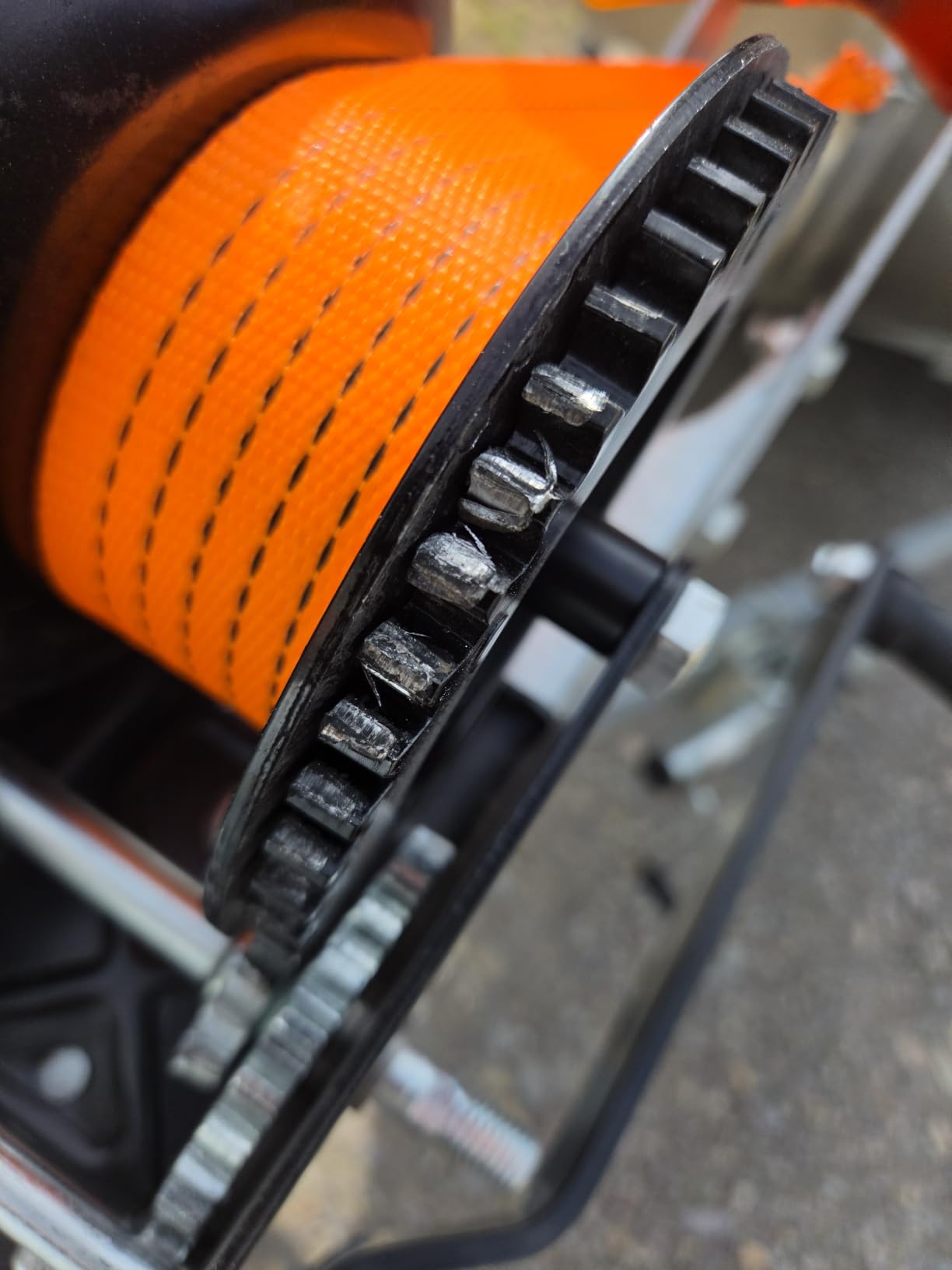 OPENROAD 3500LB Boat Trailer Winch - Heavy Duty Hand Winch with 32 FT Orange Strap, 2-Way Ratchet With 4:1/8:1 Gear - Ideal for Boat, Truck, Trailer, RV, ATV and Jet Ski - Includes Installation Screws customer photo 2