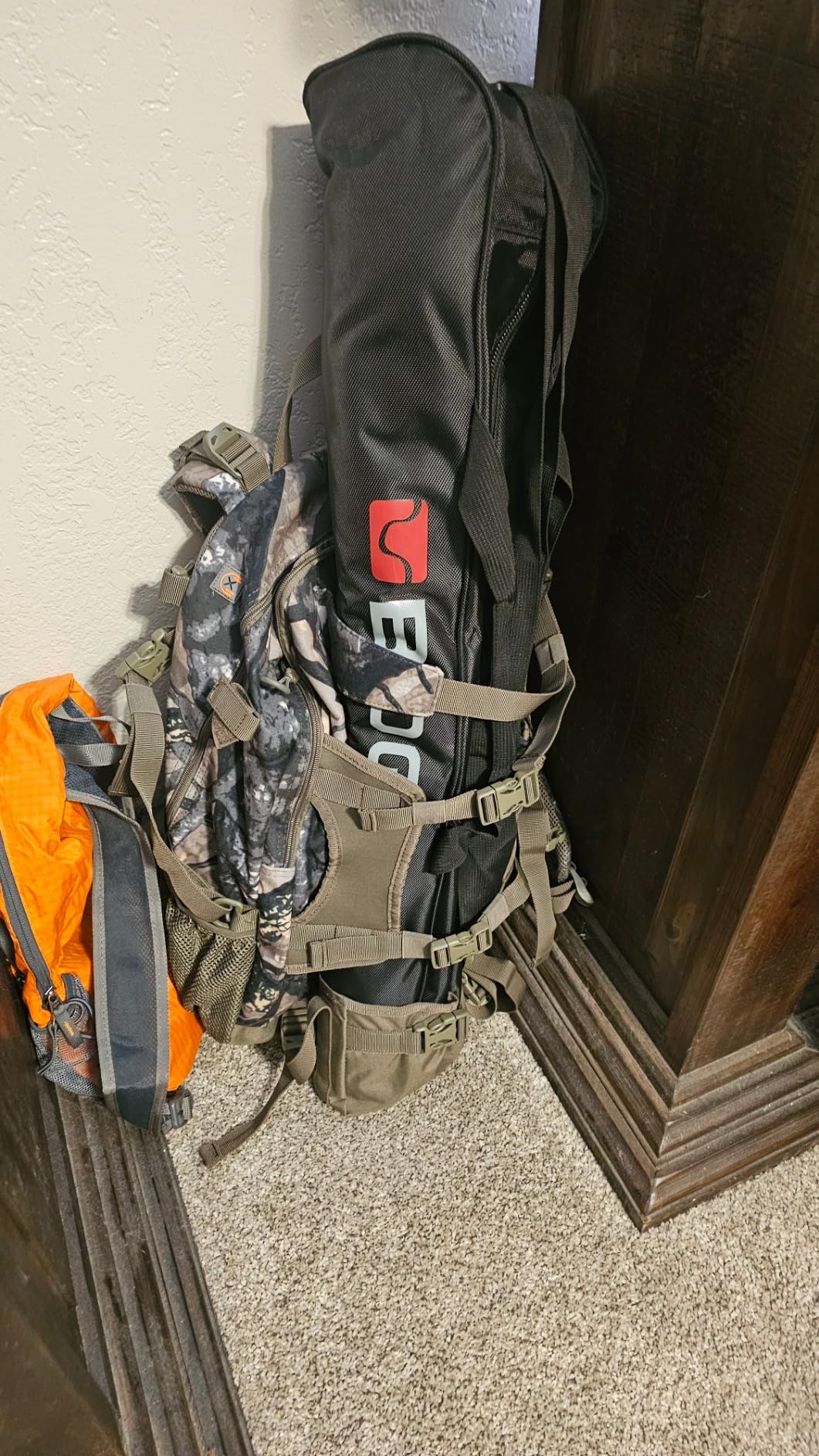 YVLEEN Hunting Backpack, Waterproof Camo Hunting Packs for Men, Durable Large Capacity Hunting Day Pack for Rifle Bow Gun customer photo 2