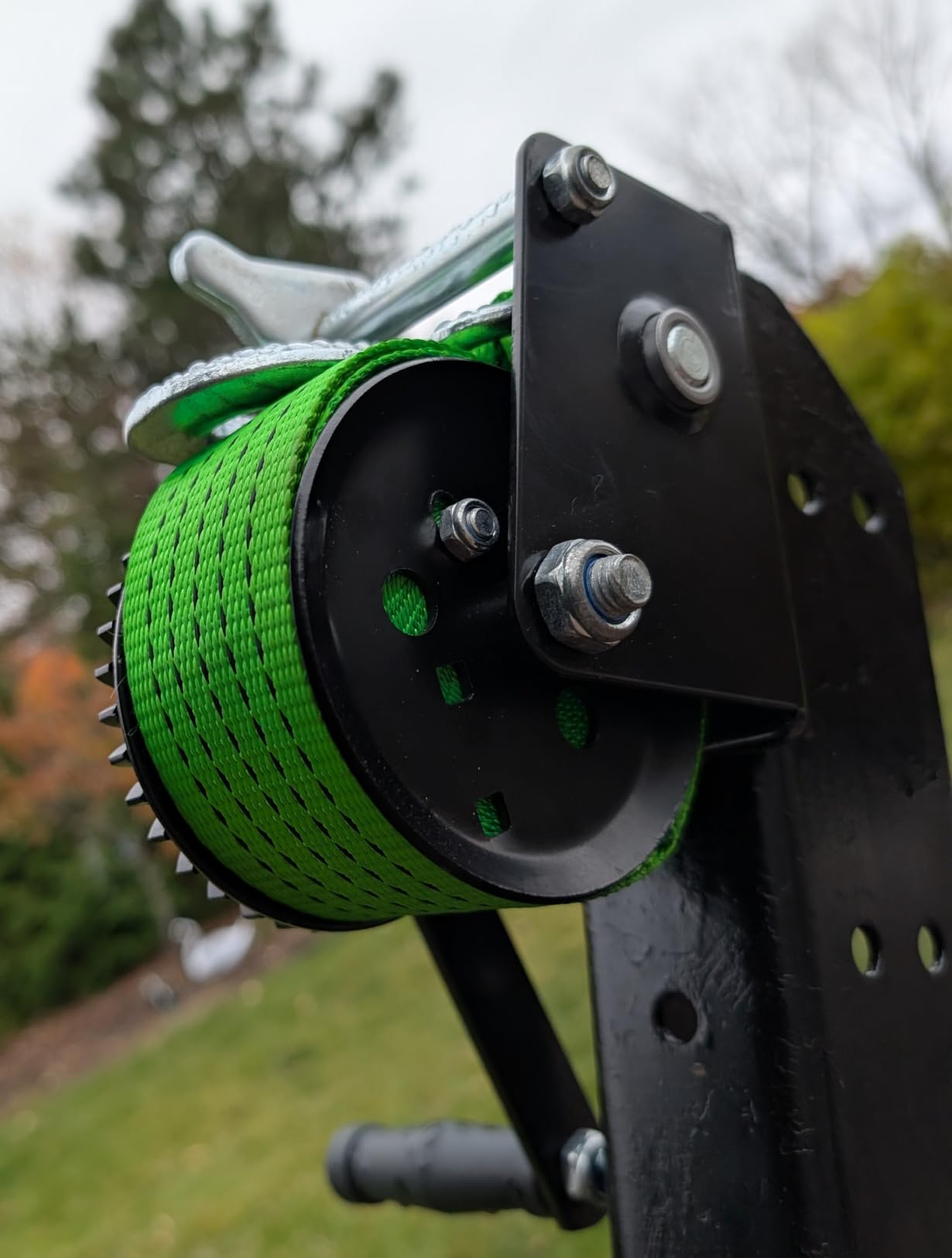 600lbs Heavy Duty Boat Trailer Winch with 19FT Strap, 2-Way Ratchet & 3.2:1 Gear Trailer Winch, Portable Hand Crank Winch for Boat, Truck, Trailer, RV, ATV, Jet Ski customer photo 2