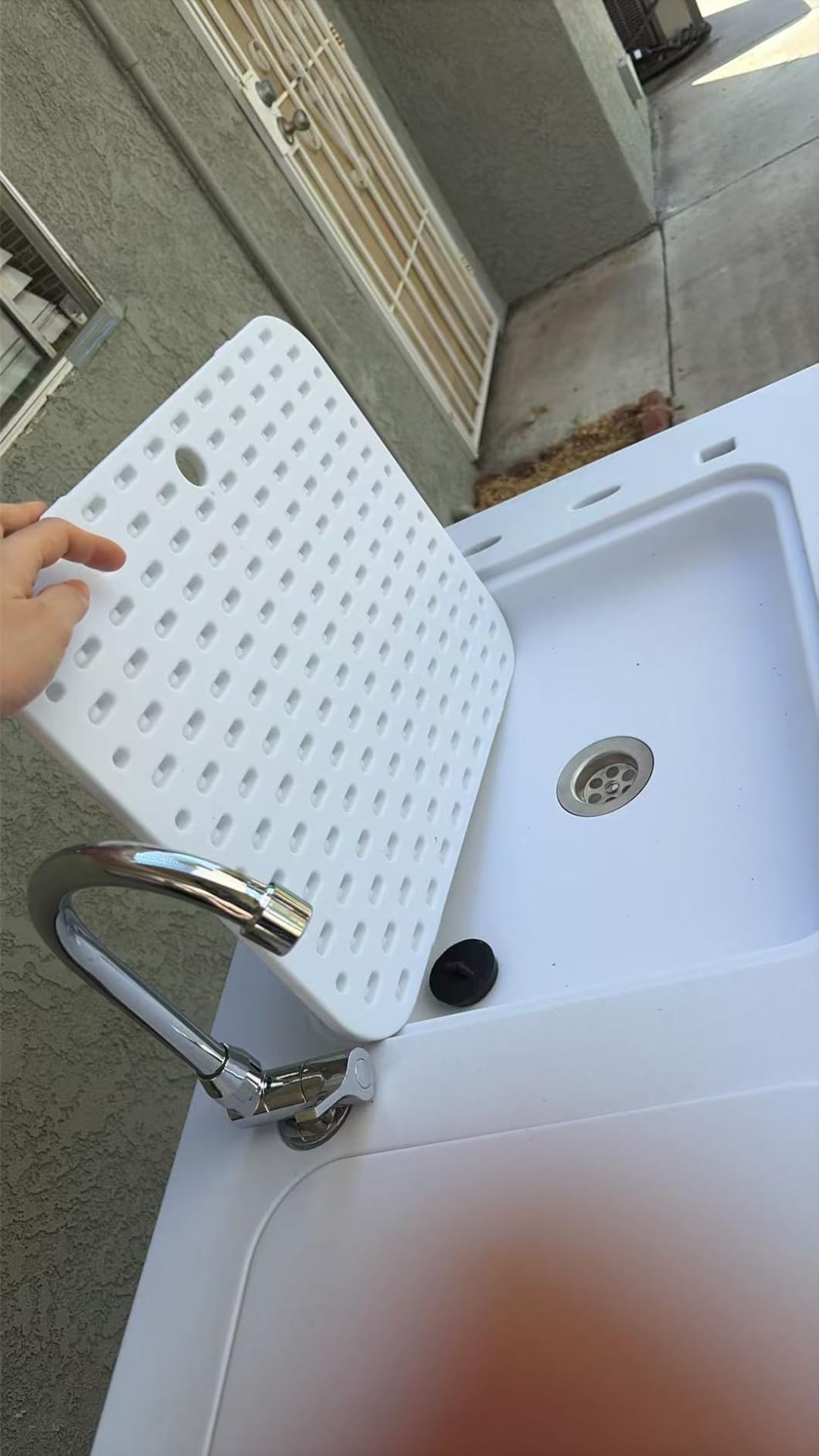 GYMAX Fish Cleaning Table with 2 Sinks, Folding Fish Fillet Cleaning Station with Faucet, Drainage Hoses & Sprayer, Portable Camping Table with Storage for Fishing, Picnic customer photo 1