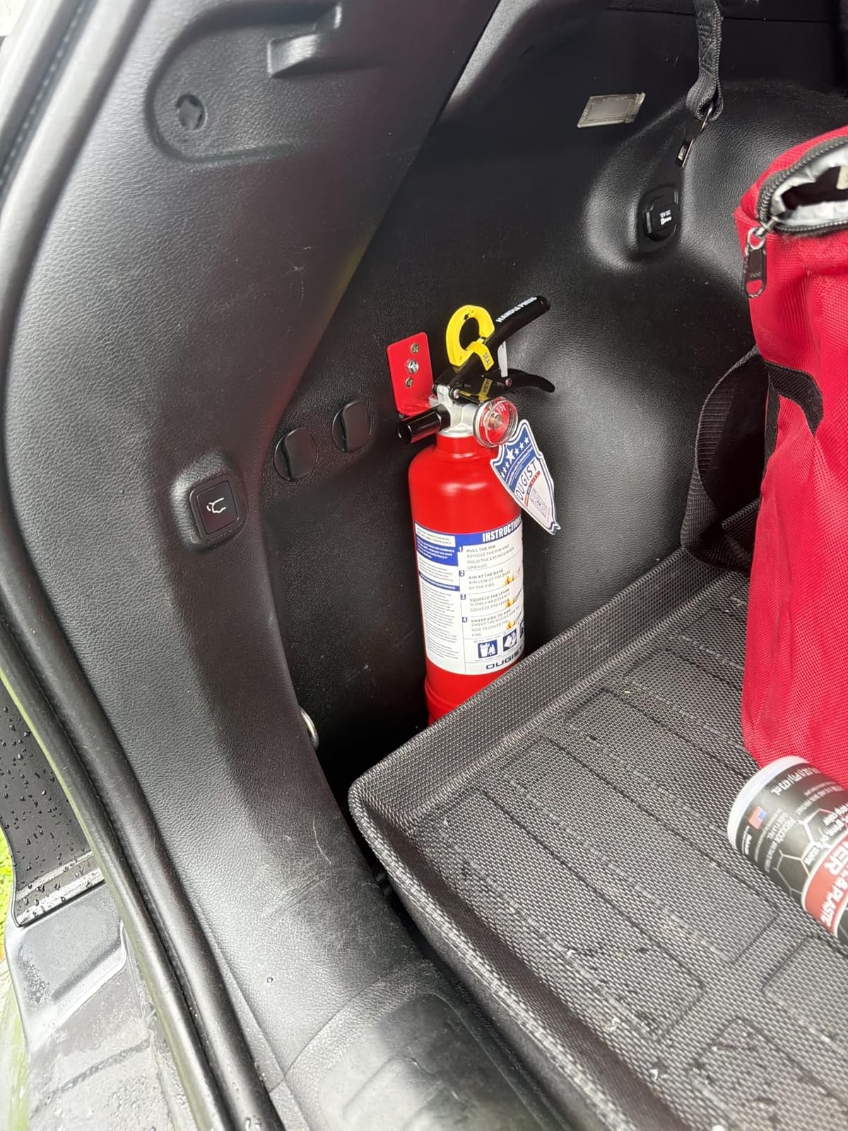 Ougist ABC Fire Extinguisher for Home & Vehicle - 2.5 lb 1-A:10-B:C Rated, Dry Chemical Fire Safety with Quick-Release Handle, Certified for Kitchen/Car/Boat Use-Model FF1KG customer photo 1