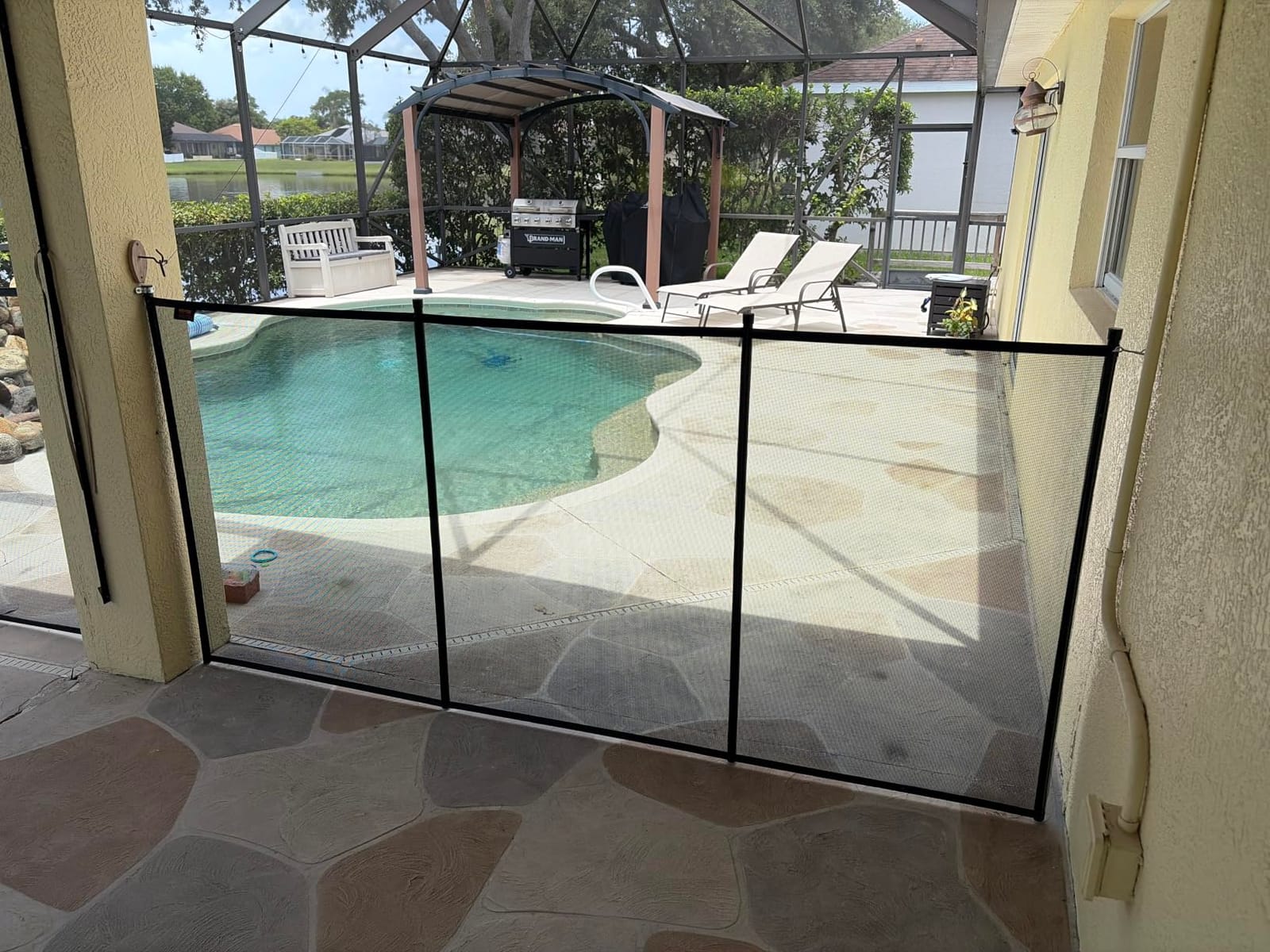 VEVOR Pool Fence, 4 x 108 FT Pool Fences for Inground Pools, Removable Safety Pool Fencing, Easy DIY Installation Swimming Pool Fence, 340gms Teslin PVC Pool Fence Mesh Protects Kids and Pets customer photo 2