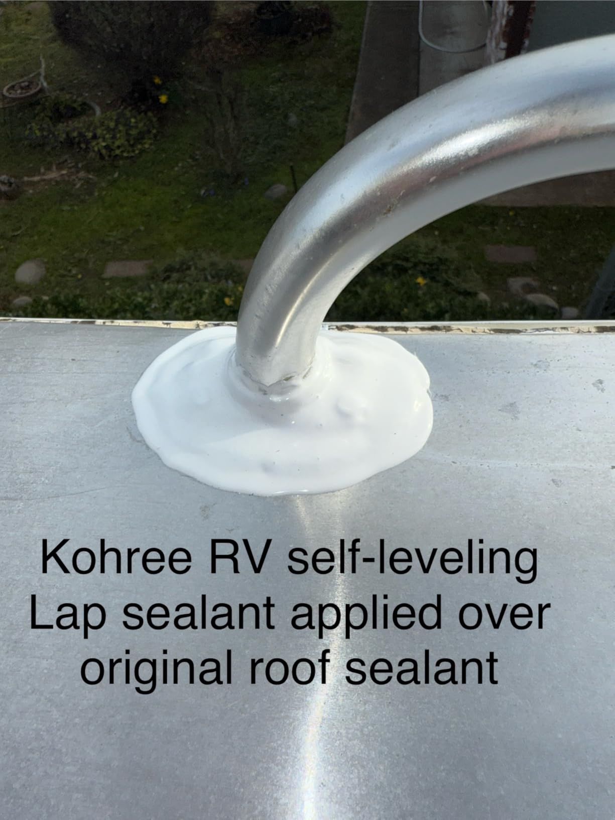 Kohree RV Roof Sealant 2 Pack, Self-Leveling Lap Sealant White customer photo 1