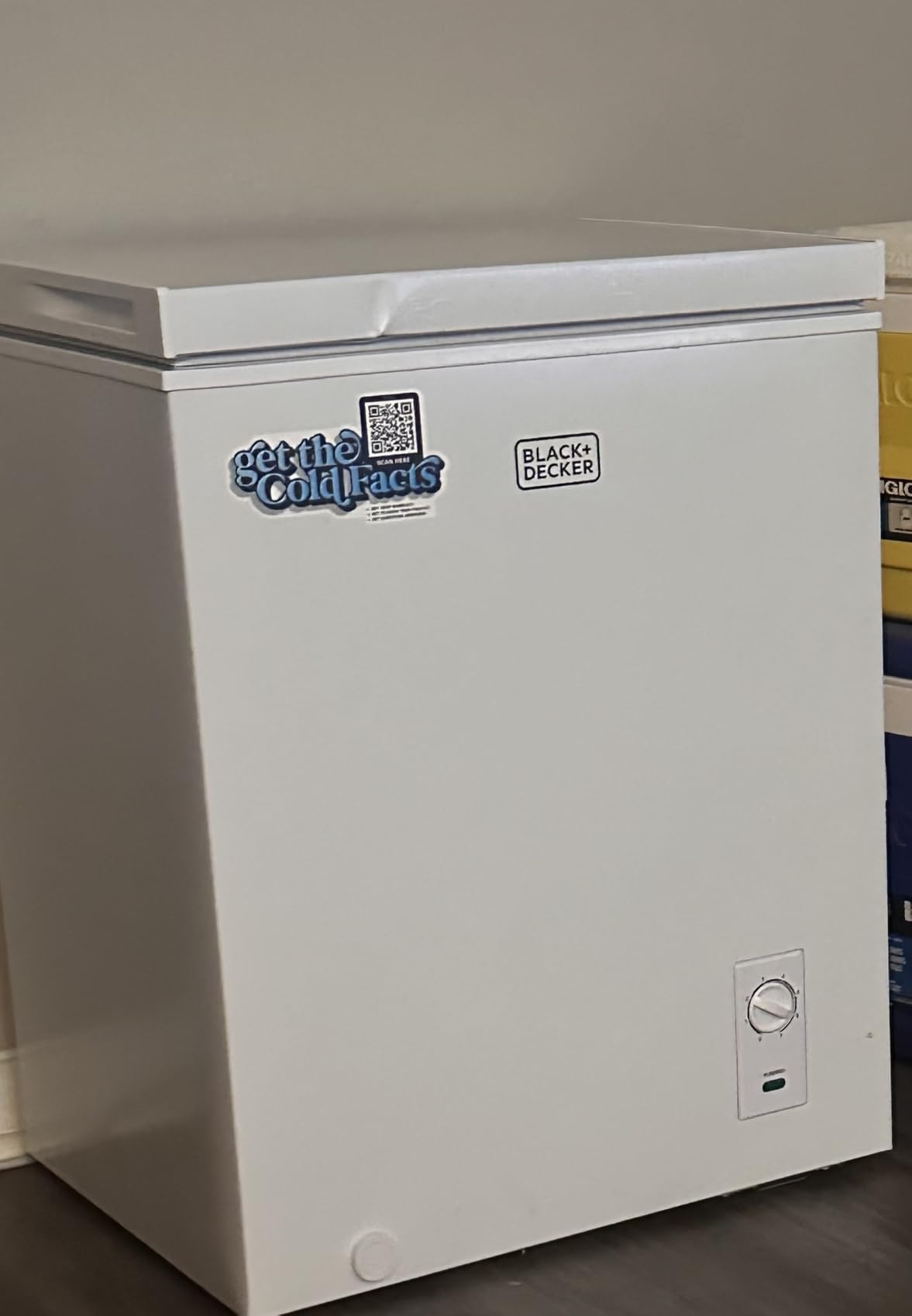 BLACK+DECKER 19.8 Cu. Ft. Chest Freezer, Deep Freezer with Top Opening, Freezer Chest with 2 Removable Storage Baskets, Mechanical Temperature Control, Manual Defrost, R600a Refrigerant,BCF1980E,White customer photo 1
