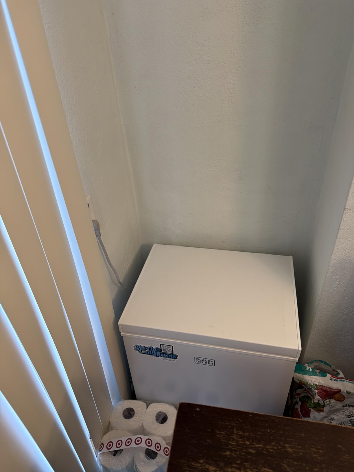 BLACK+DECKER 19.8 Cu. Ft. Chest Freezer, Deep Freezer with Top Opening, Freezer Chest with 2 Removable Storage Baskets, Mechanical Temperature Control, Manual Defrost, R600a Refrigerant,BCF1980E,White customer photo 2
