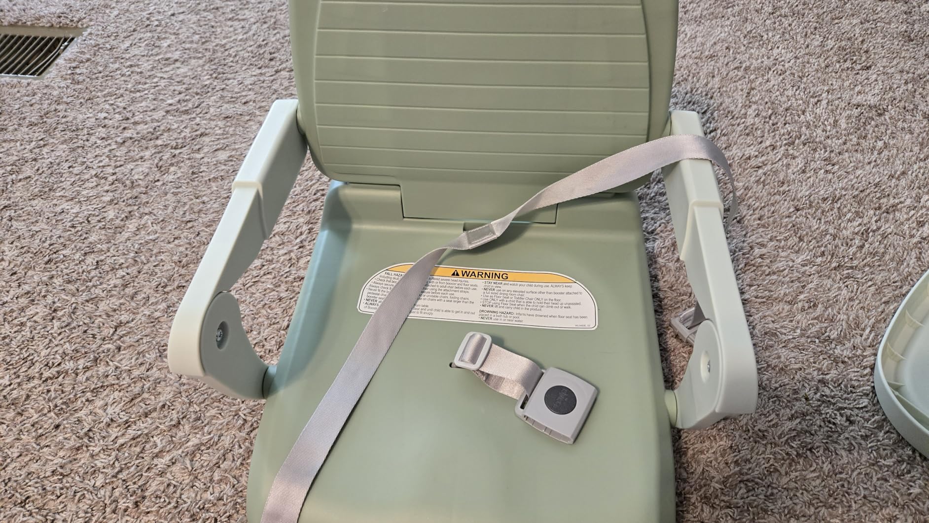 Chicco Bento Booster 3-in-1 Portable Booster Seat for Table, Feeding Seat and Toddler Chair for Babies and Toddlers, for Children up to 50 lbs., Lightweight, Compact Fold, Sage/Green customer photo 1