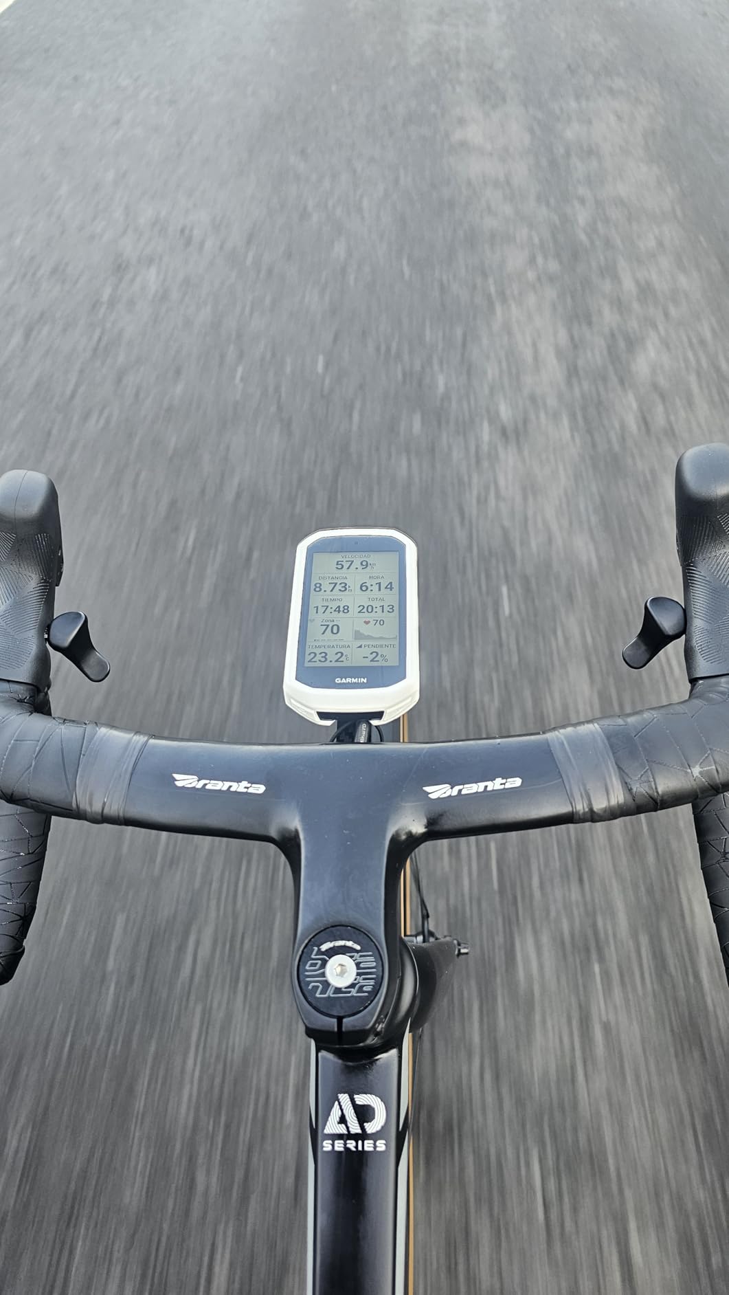 Garmin Edge® 1050, Premium Cycling Computer customer photo 2