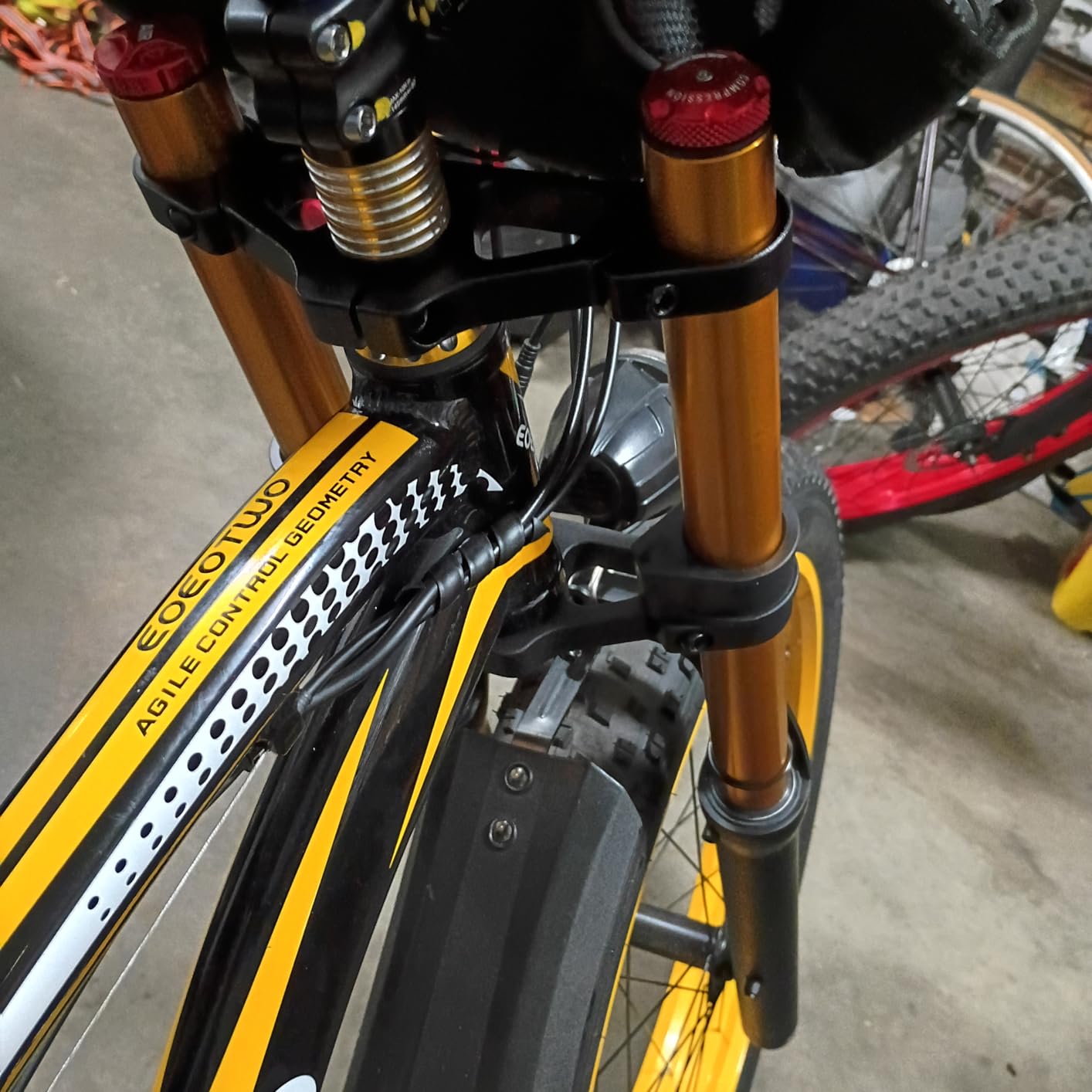 20/26 inch 4.0 Fat Tire Bike Air Suspension Fork - 180mm Travel, 135mm Hub Spacing, QR 9mm, Double Crown Shock Absorber Fork for MTB Fat Snow Beach E-Bike customer photo 1