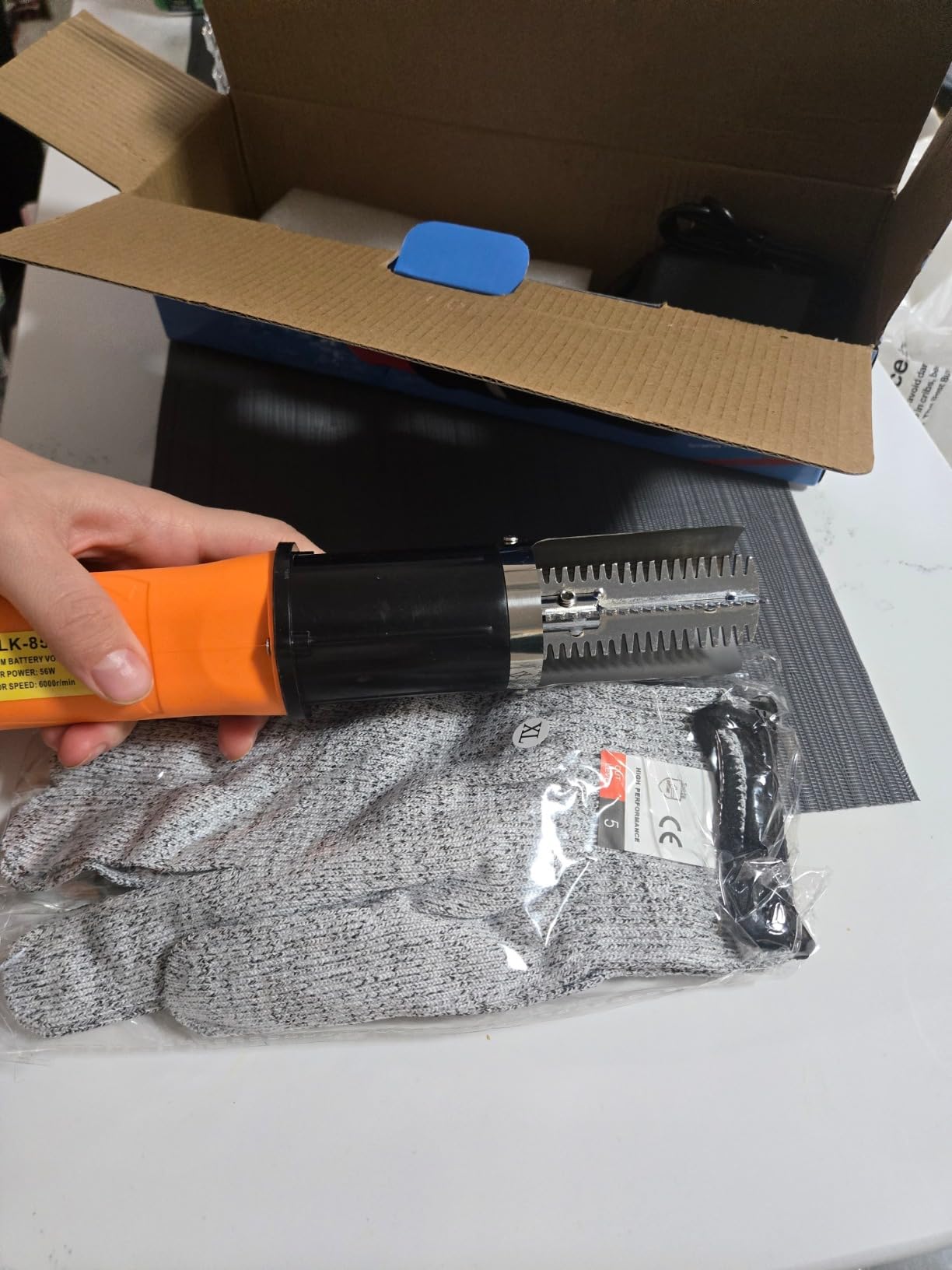 Powerful Cordless Electric Fish Scale Tools, Two-way Rotated, Electric Fish Scaler Remover, More Efficient And Faster Fish Descaler Tool customer photo 1