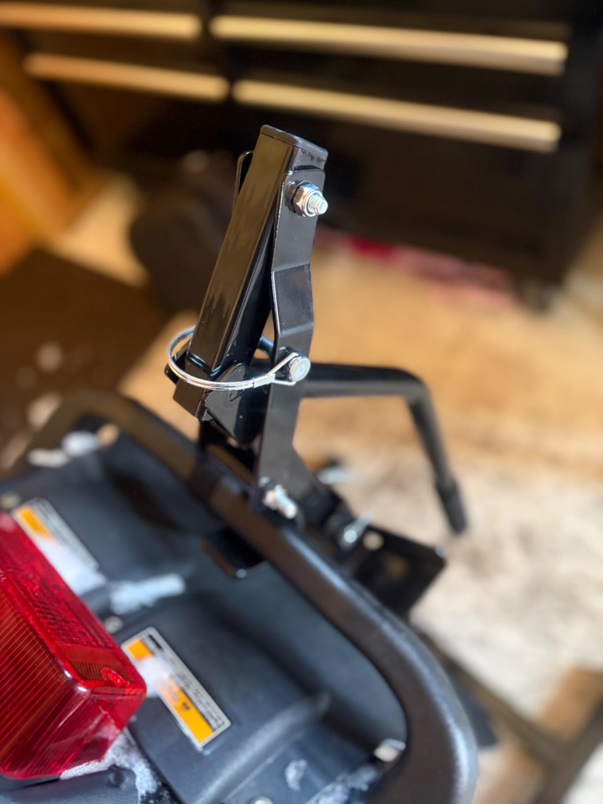 Snowmobile Lever Lift Stand with Handlebar Cup, 33-1/4